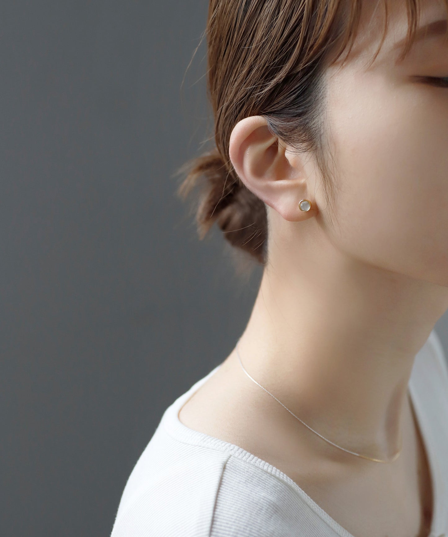Shell × Crystal Earrings [925 Silver]