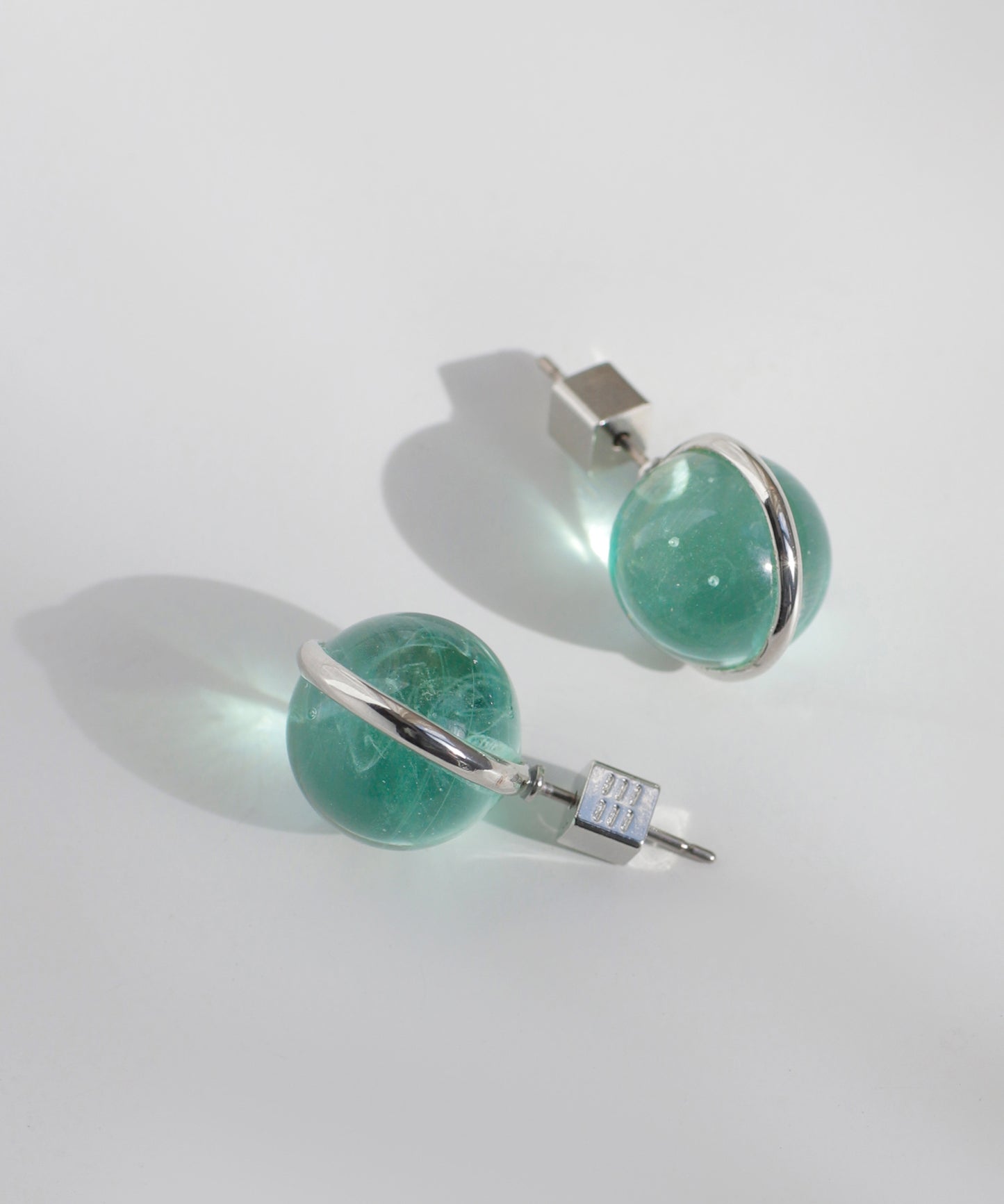 Glass Sphere Earrings [Mint]
