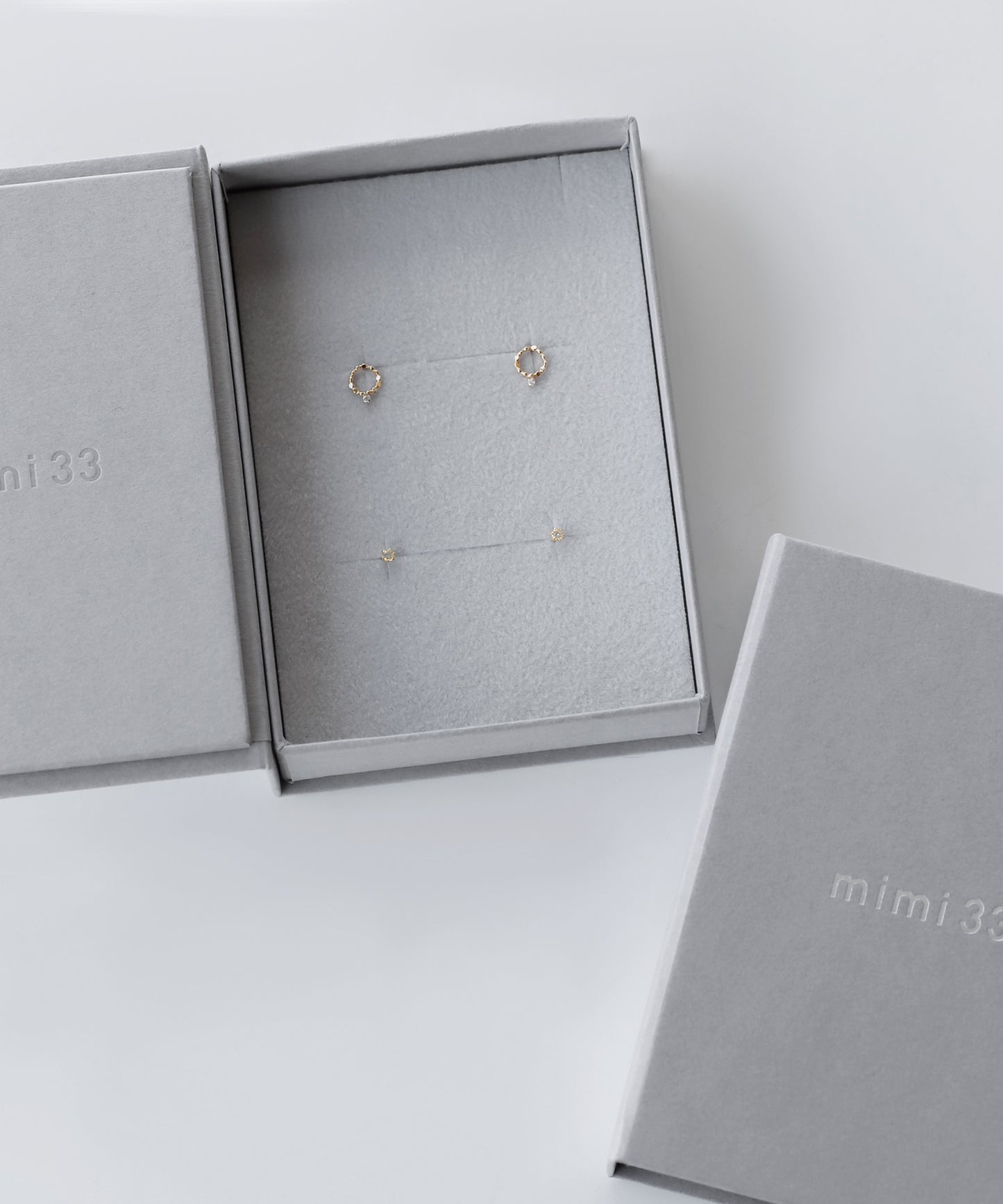 【Christmas Limited・Comes with a Gift Box】【Online Limited】Diamond Earrings [10K]