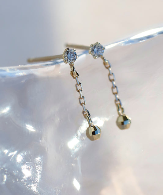 【Christmas Limited・Comes with a Gift Box】 Diamond Chain Earrings [10K]