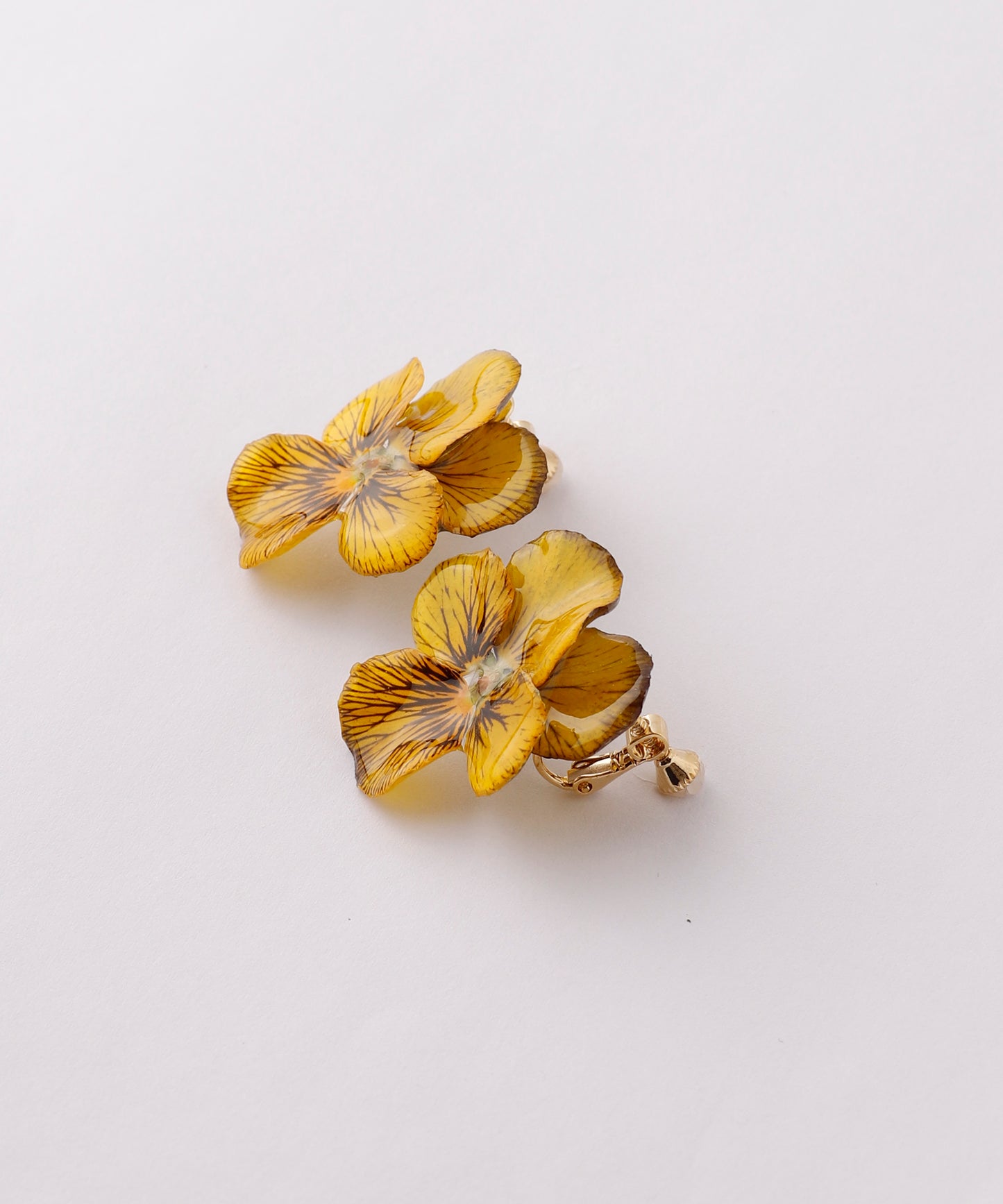 Flower Clip On [Viola]