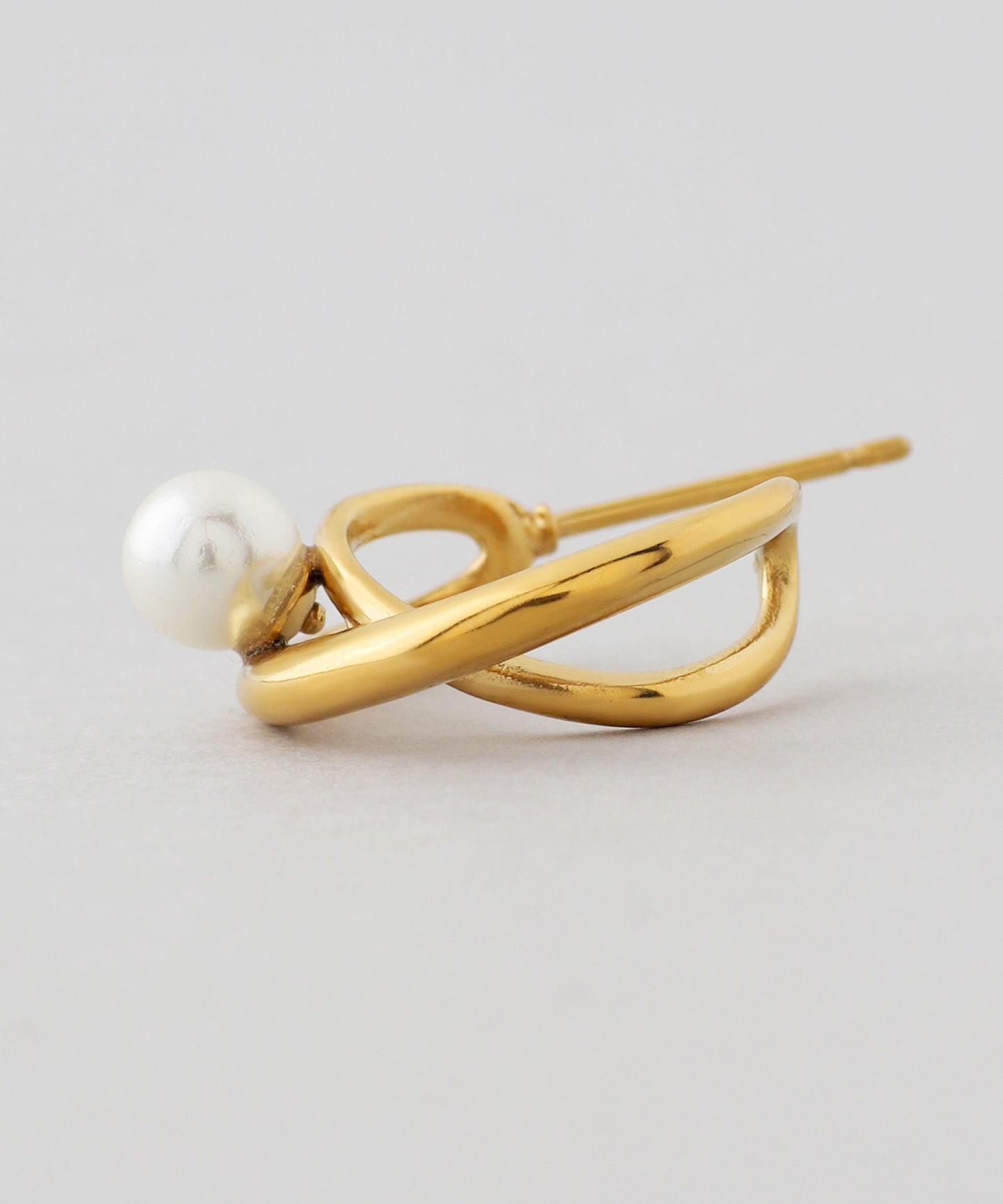 【Stainless Seel IP】Pearl × Cross Line Hoop Earrings