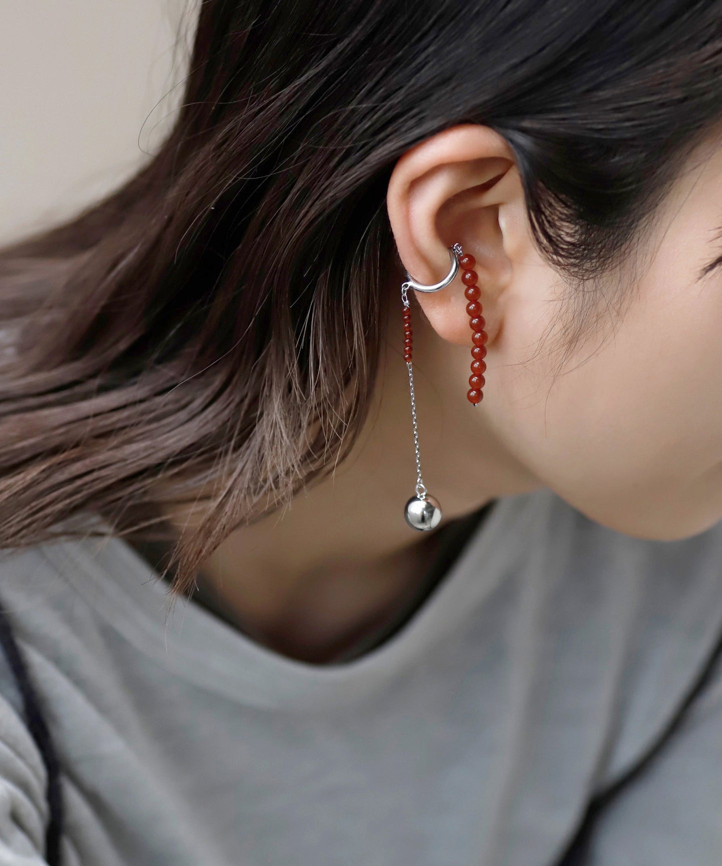 【Eligible for Novelty】Gemstone × Swing Sphere Ear Cuff