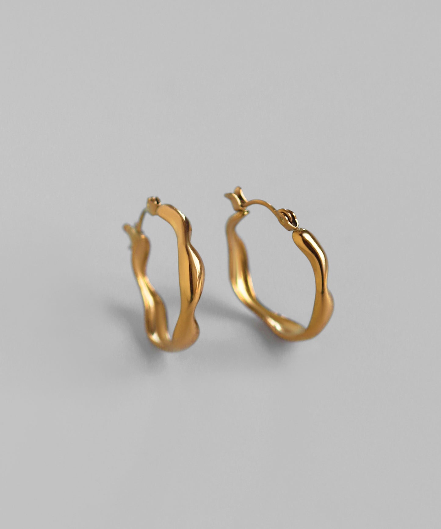 Nuance Metal Hoop Earrings [Stainless Steel]