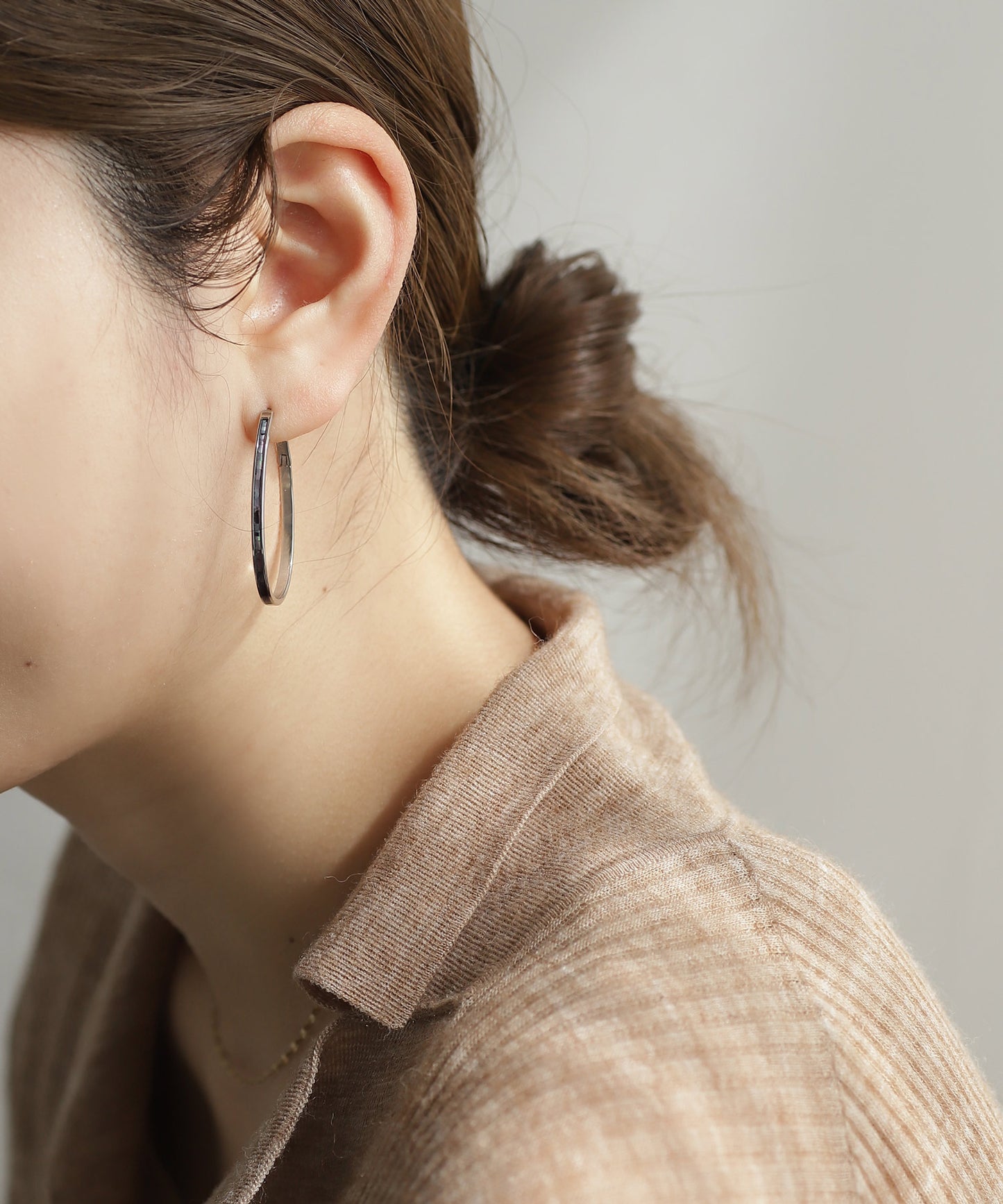 Shell Hoop Earrings [Stainless Steel]