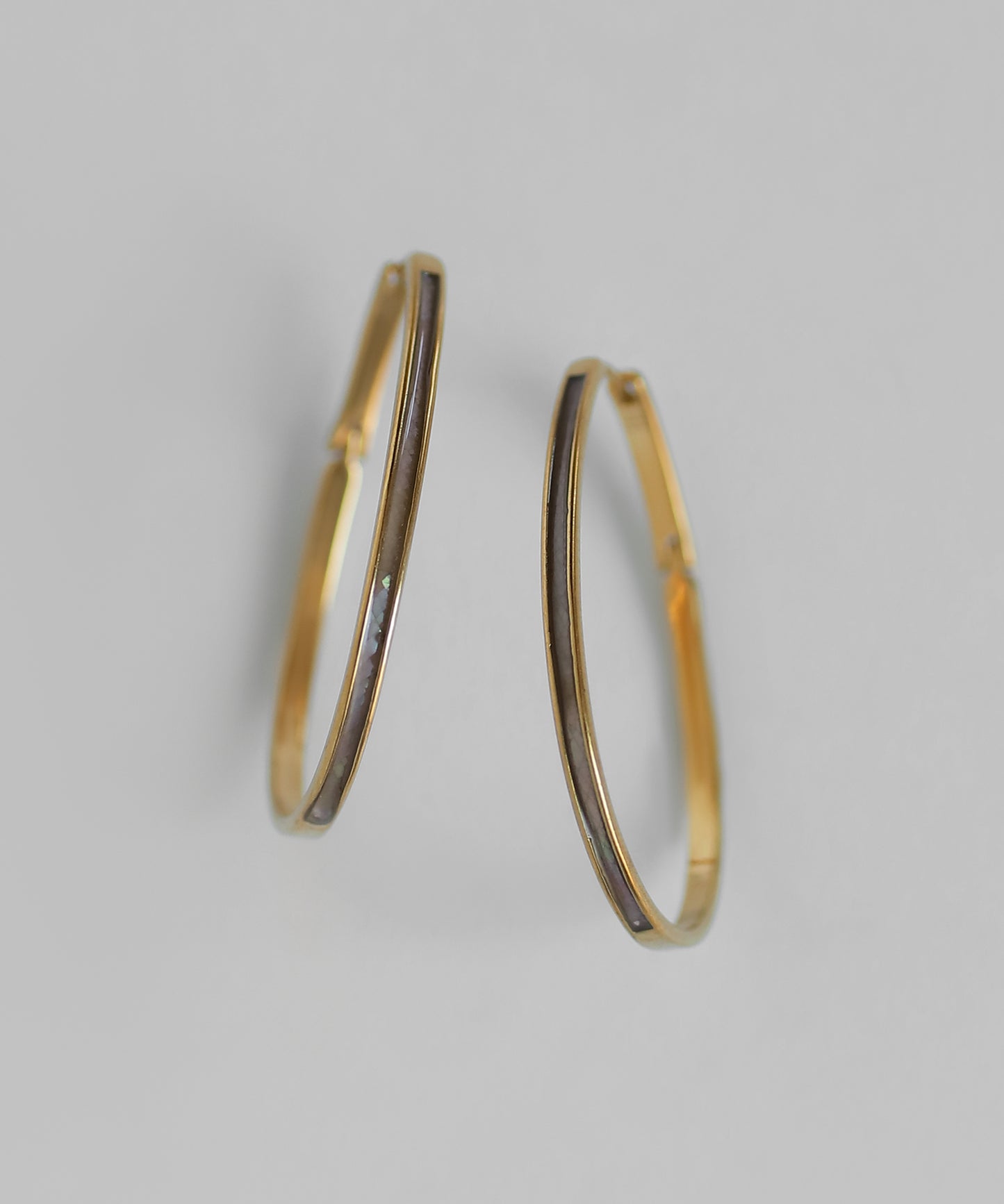 Shell Hoop Earrings [Stainless Steel]