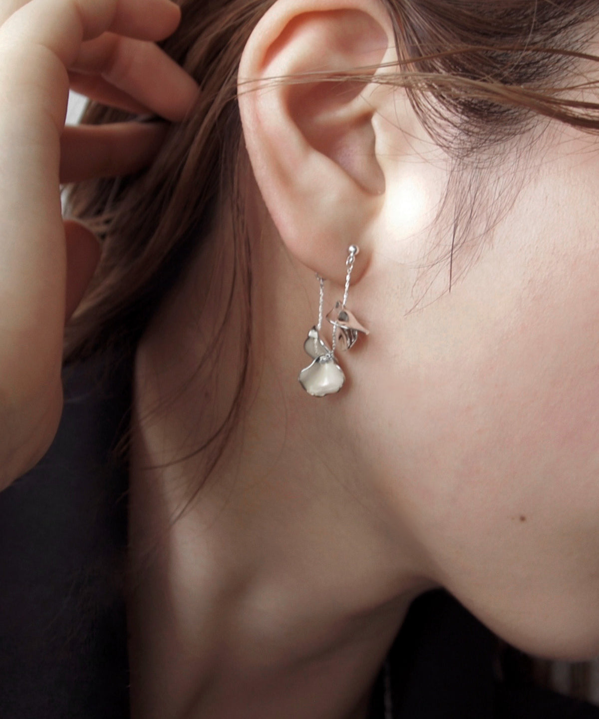 Flower Back Catch Earrings