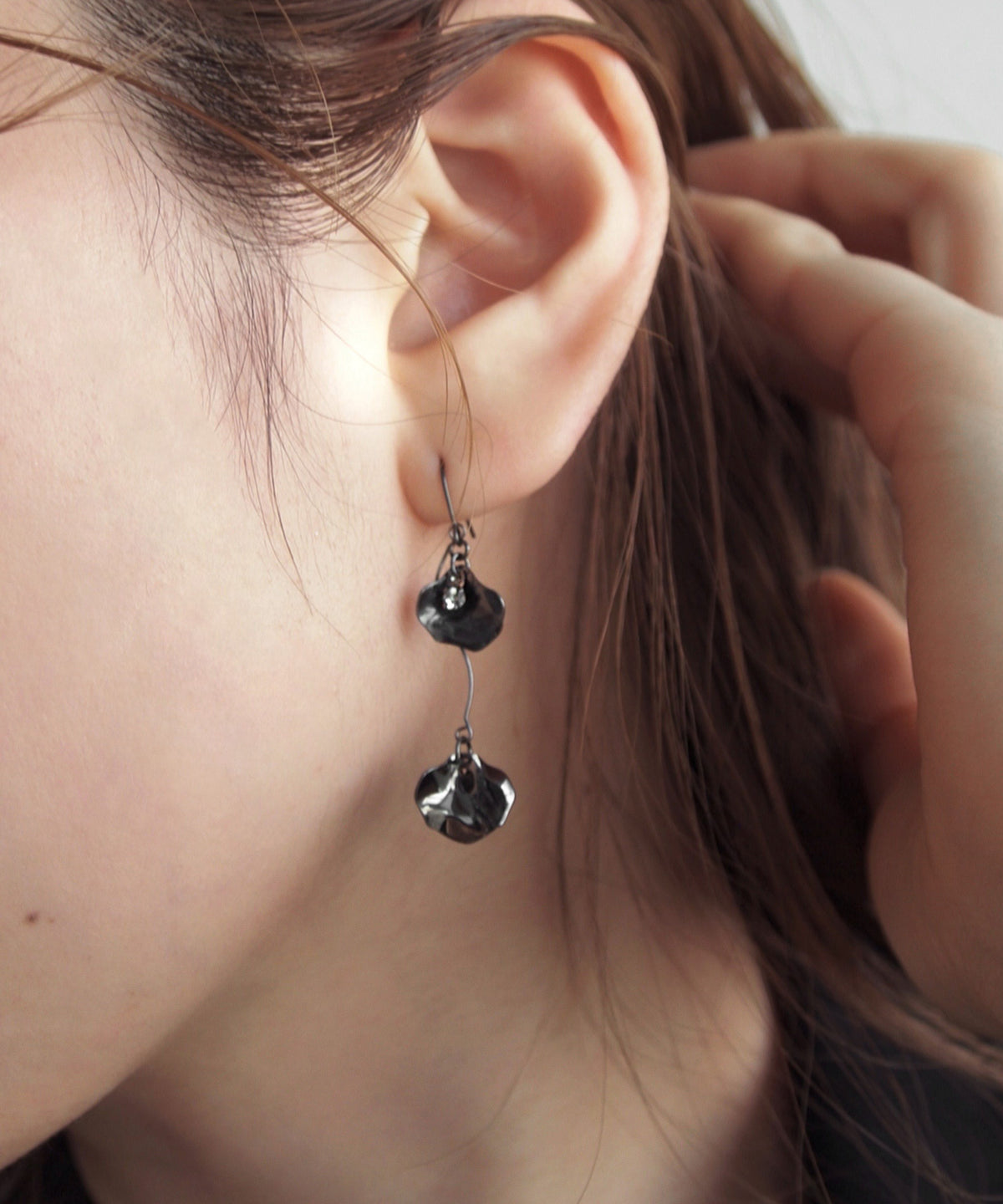 Bijou & Flower Asymmetric Hook Earrings