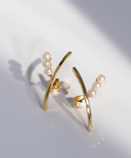 Pearl × Metal Line Earrings
