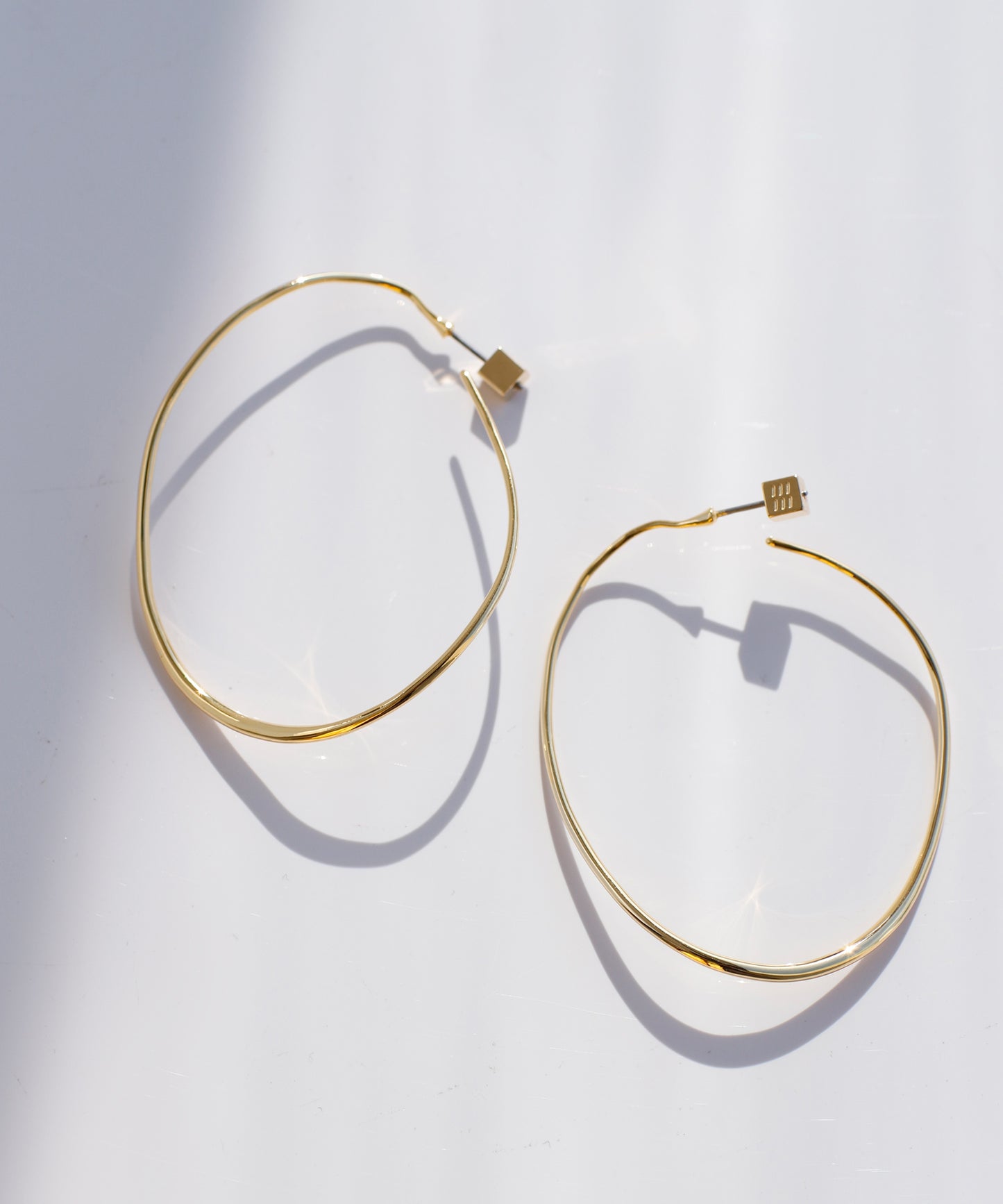 Nuance Line Hoop Earrings [L]