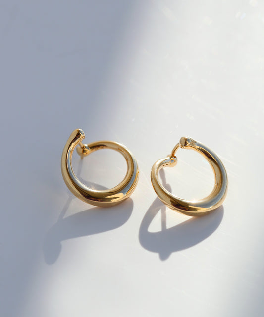 Zero Hoop Earrings
