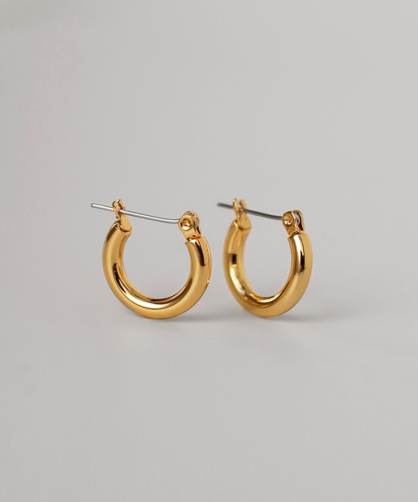 Metal Hoop Earrings [Stainless Steel]