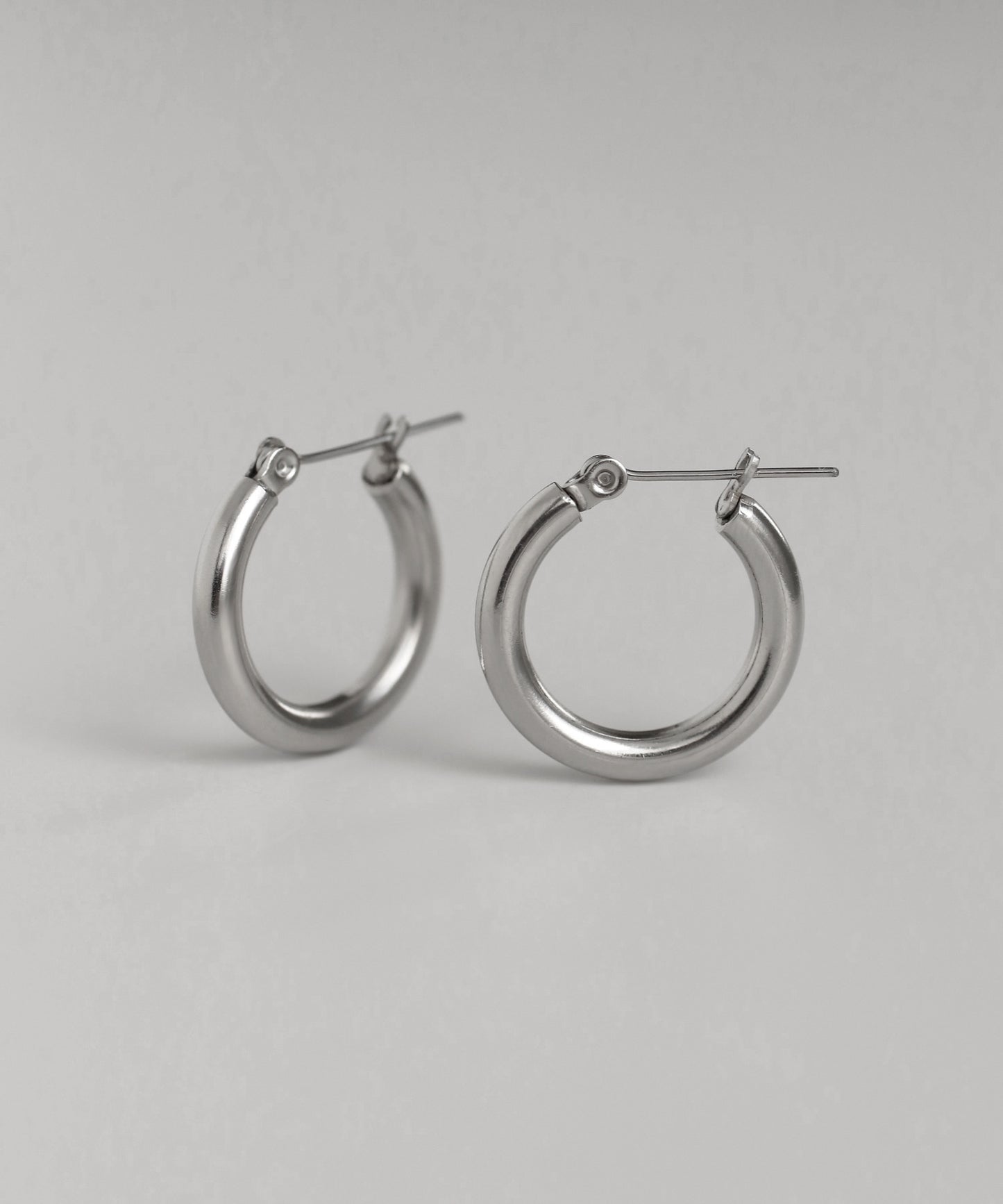 Metal Hoop Earrings [Stainless Steel]