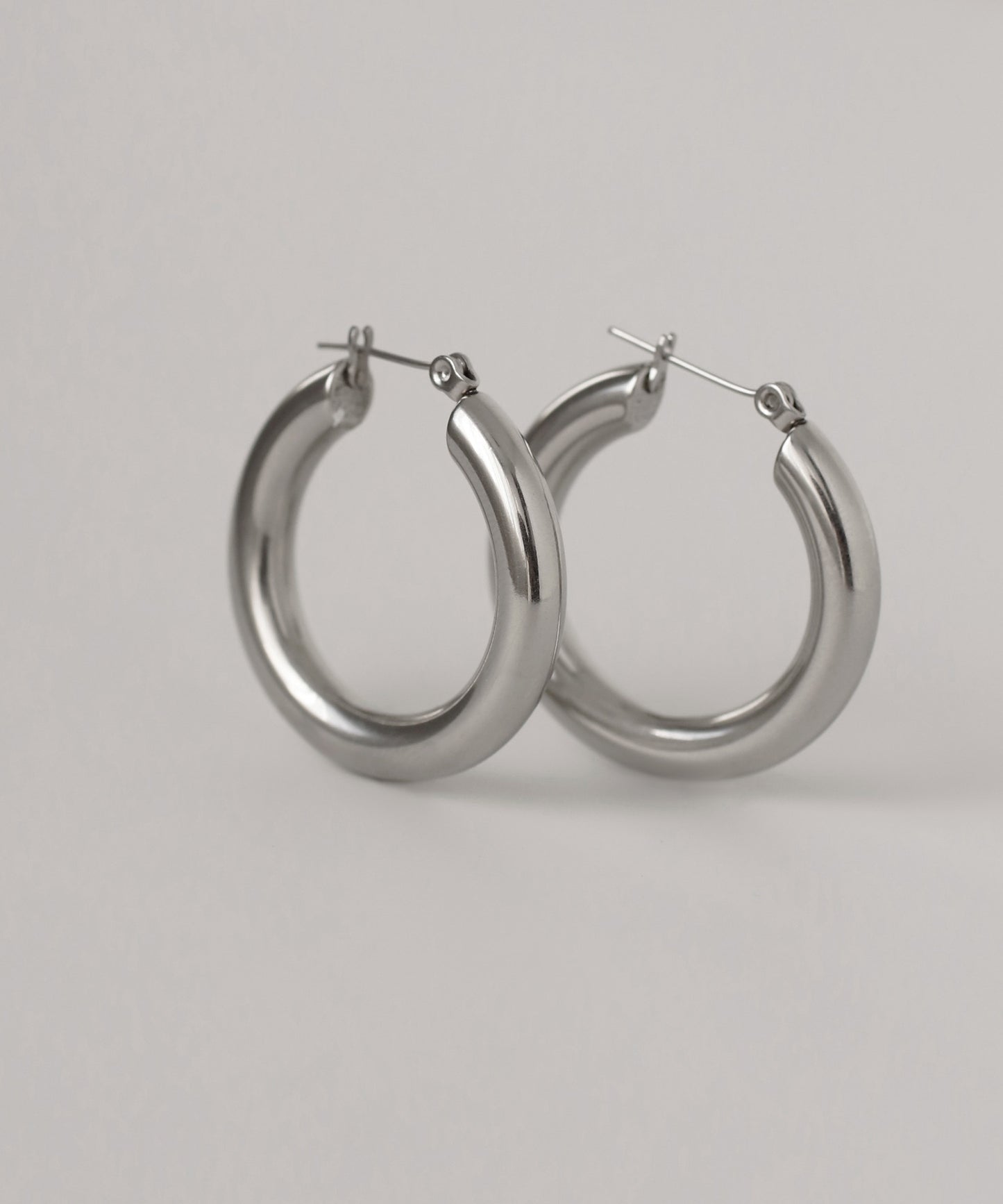 Metal Hoop Earrings [Stainless Steel]