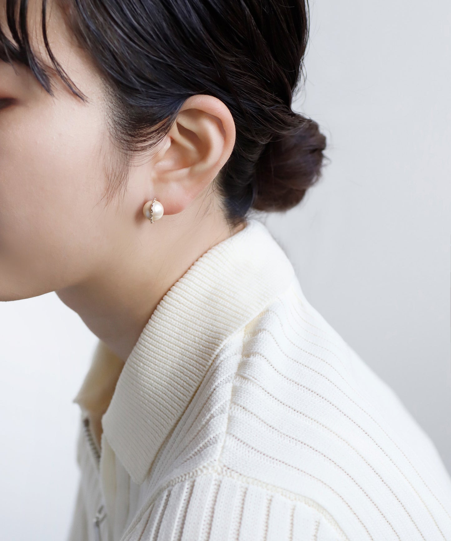 Pearl × Chain Earrings