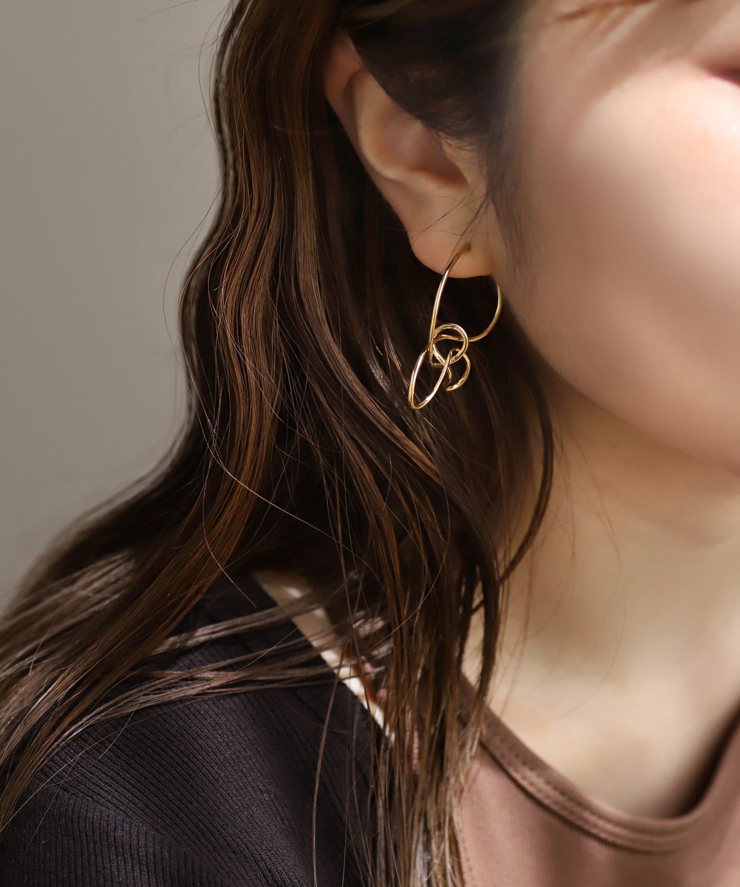 Knot Ribbon Hoop Earrings