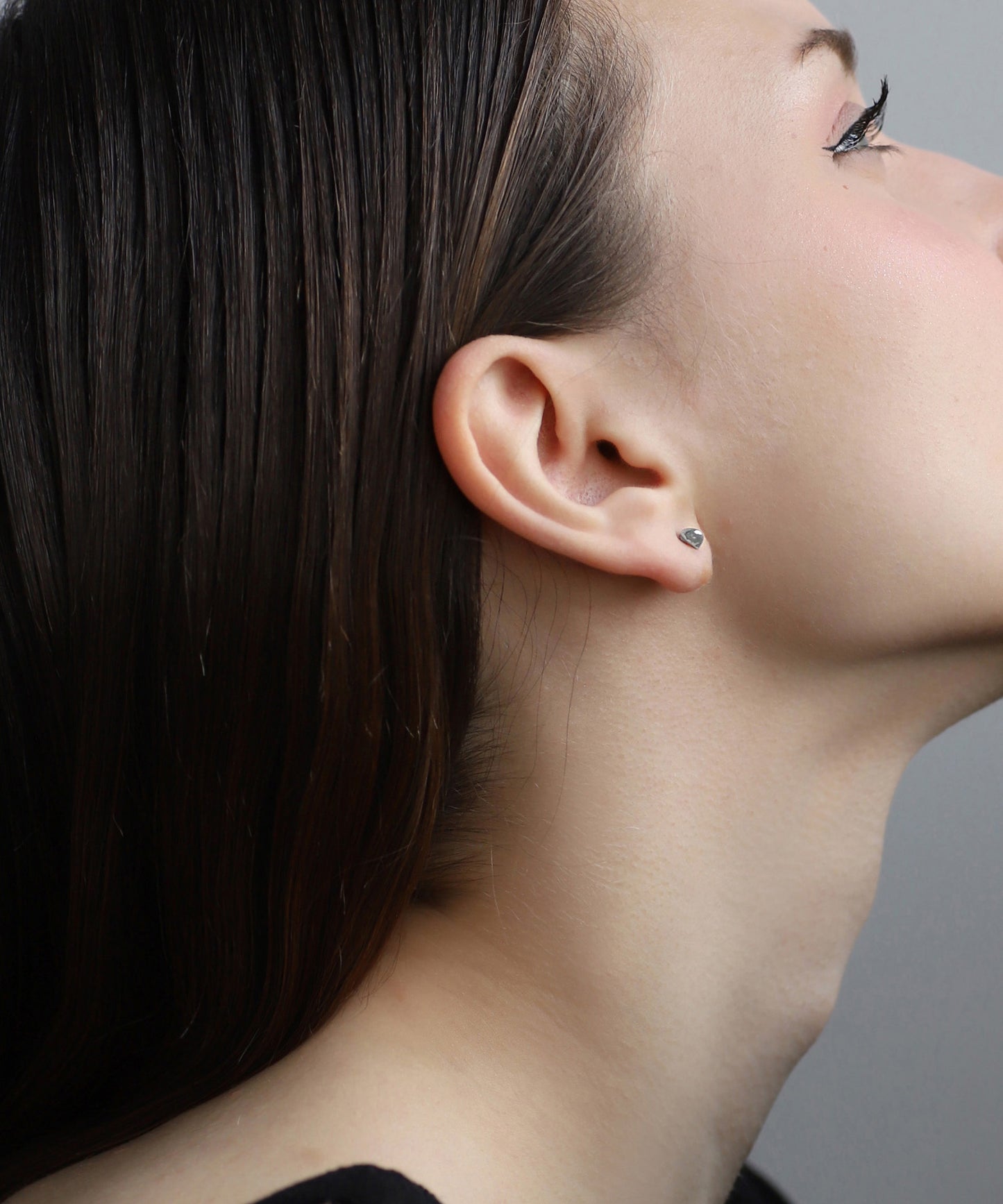 Gemstone × Arch Asymmetry Earrings [A]