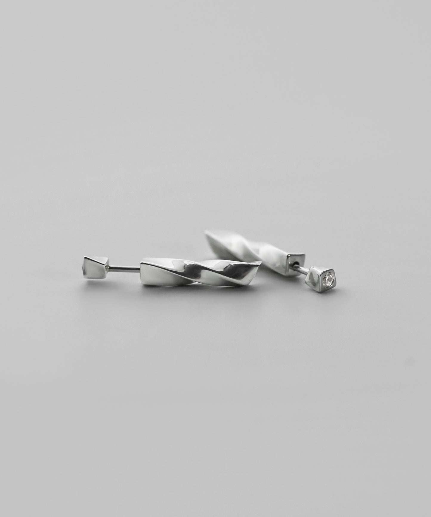 [Eligible for Gift] Bijou Back Catch Earrings [925 Silver]