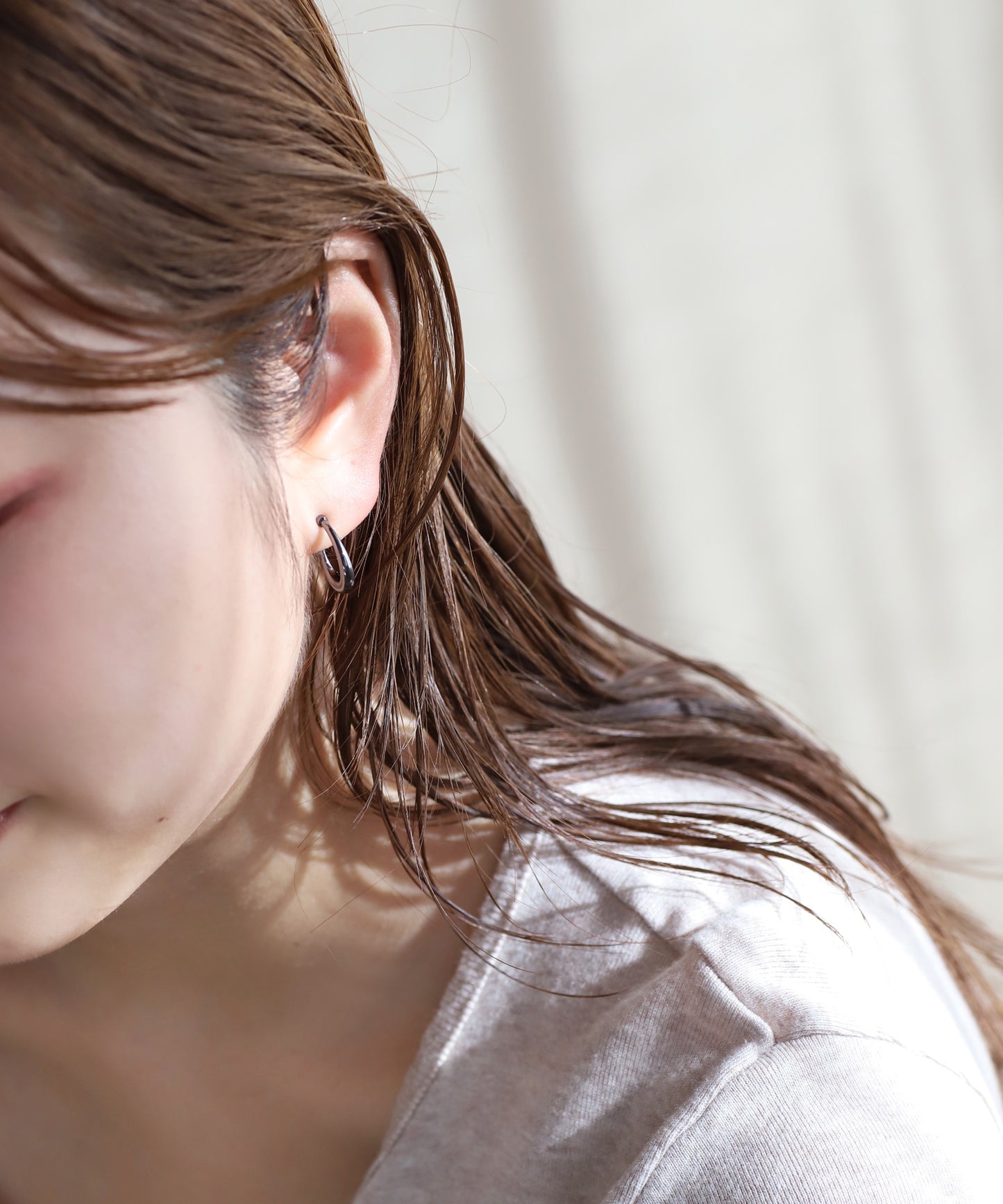 Loop Hoop Asymmetric Ear Cuff