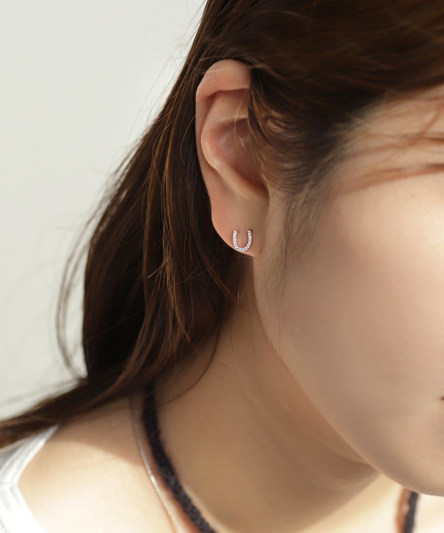 Bijou Horseshoe Earrings [925 Silver]