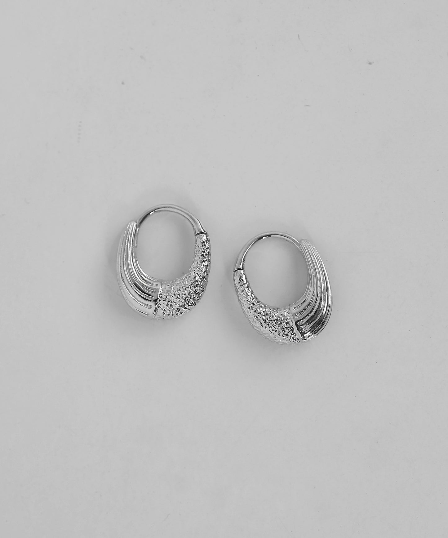 Seamless Hoop Earrings
