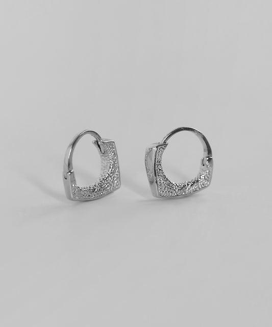 Seamless Hoop Earrings