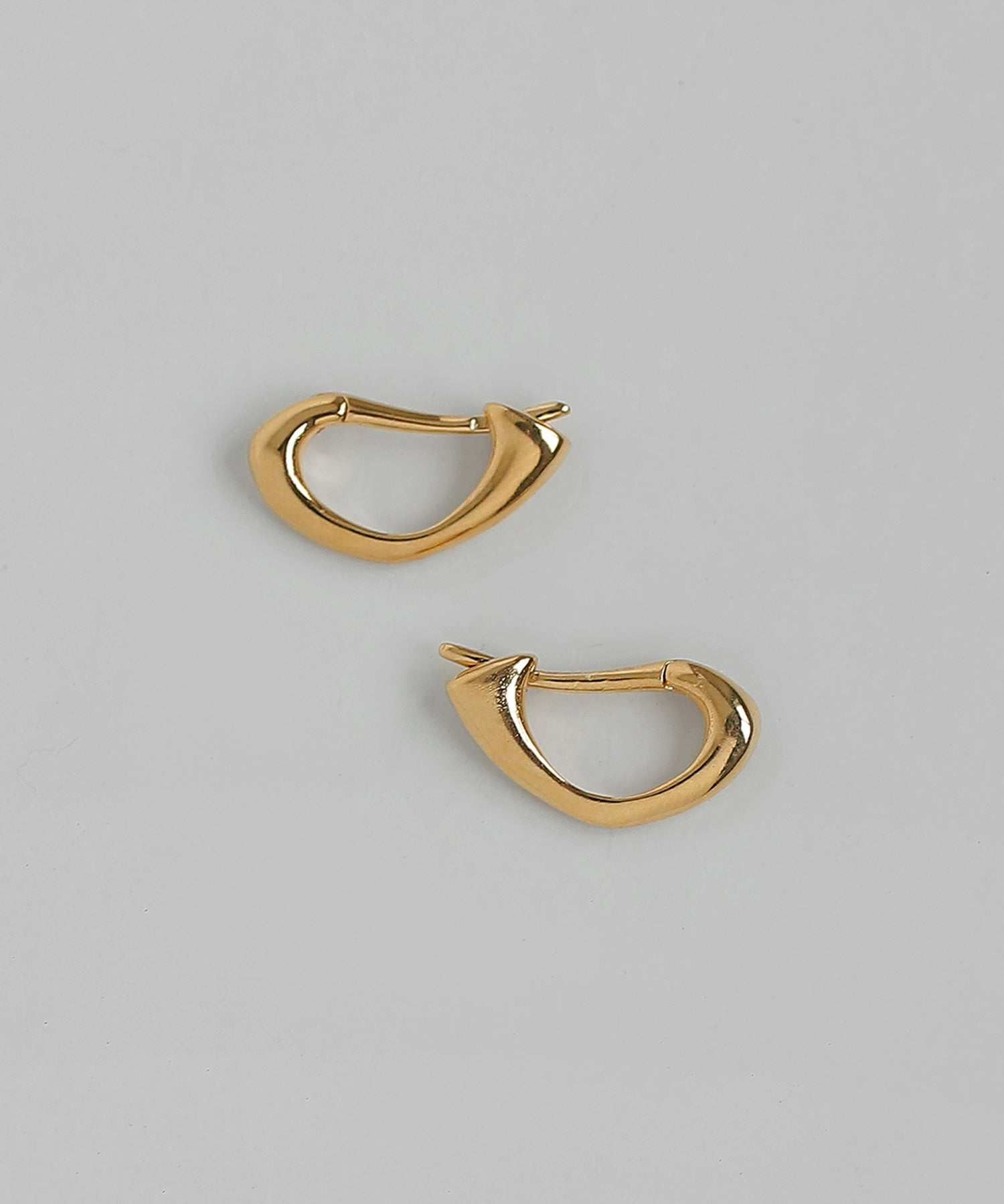 Zero Hoop Earrings (DG270551P) | mimi33 ONLINE STORE