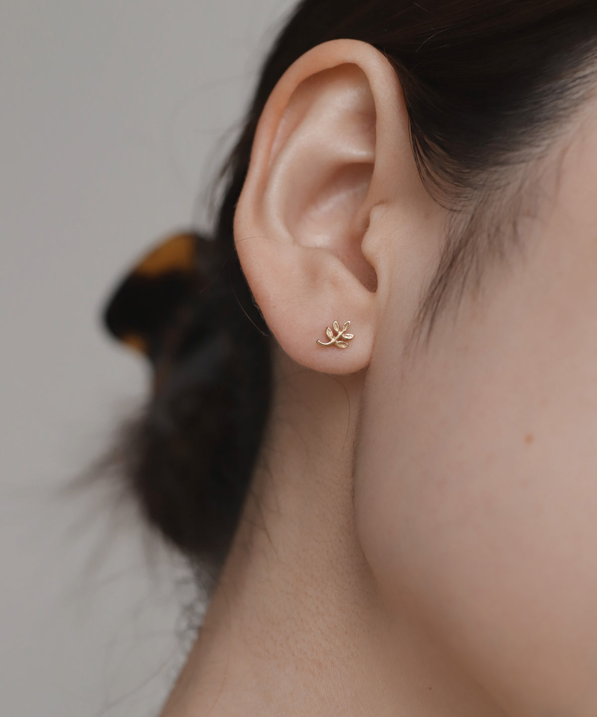 Leaf Screw Back Earrings [925 Silver]