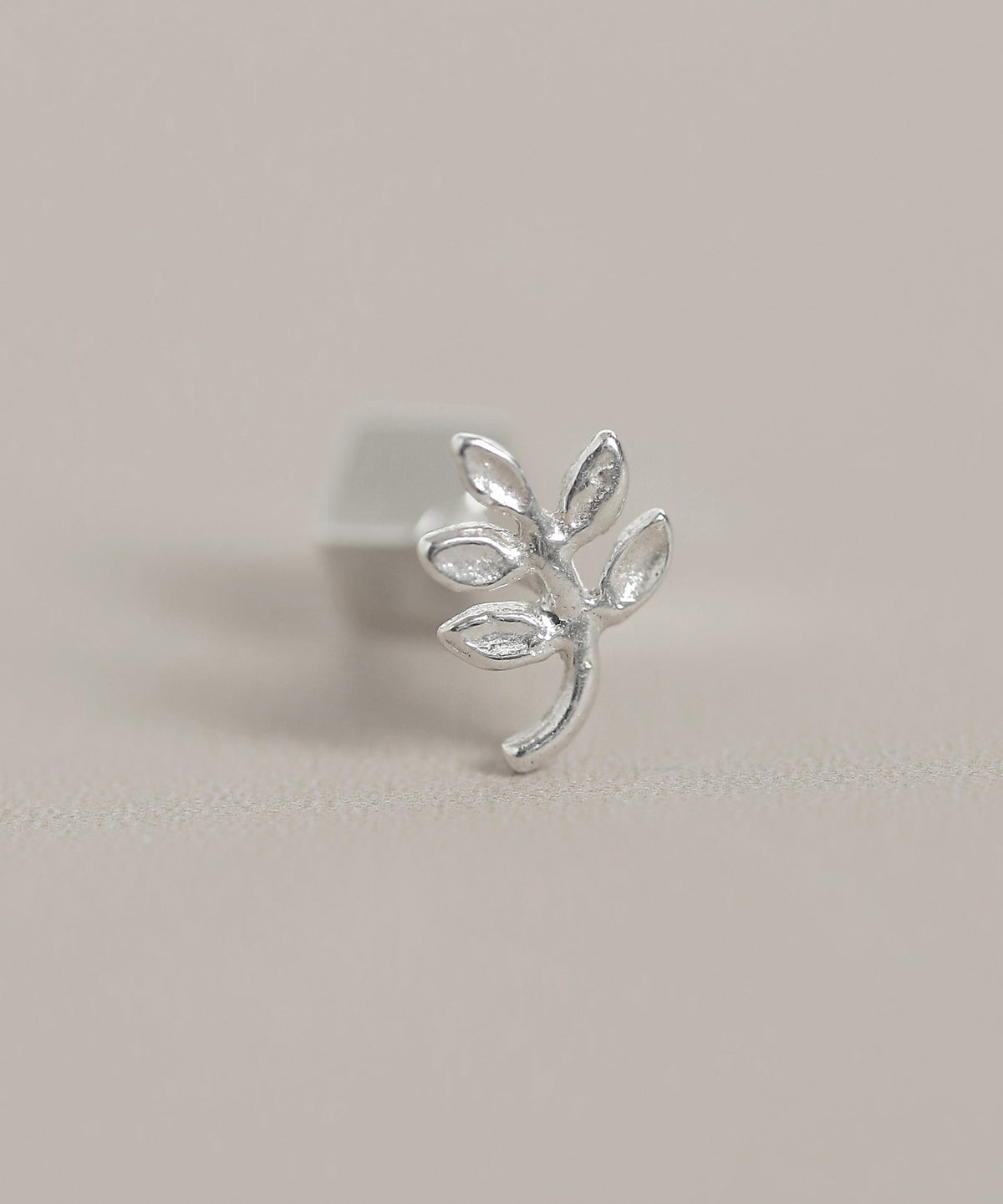 Leaf Screw Back Earrings [925 Silver]