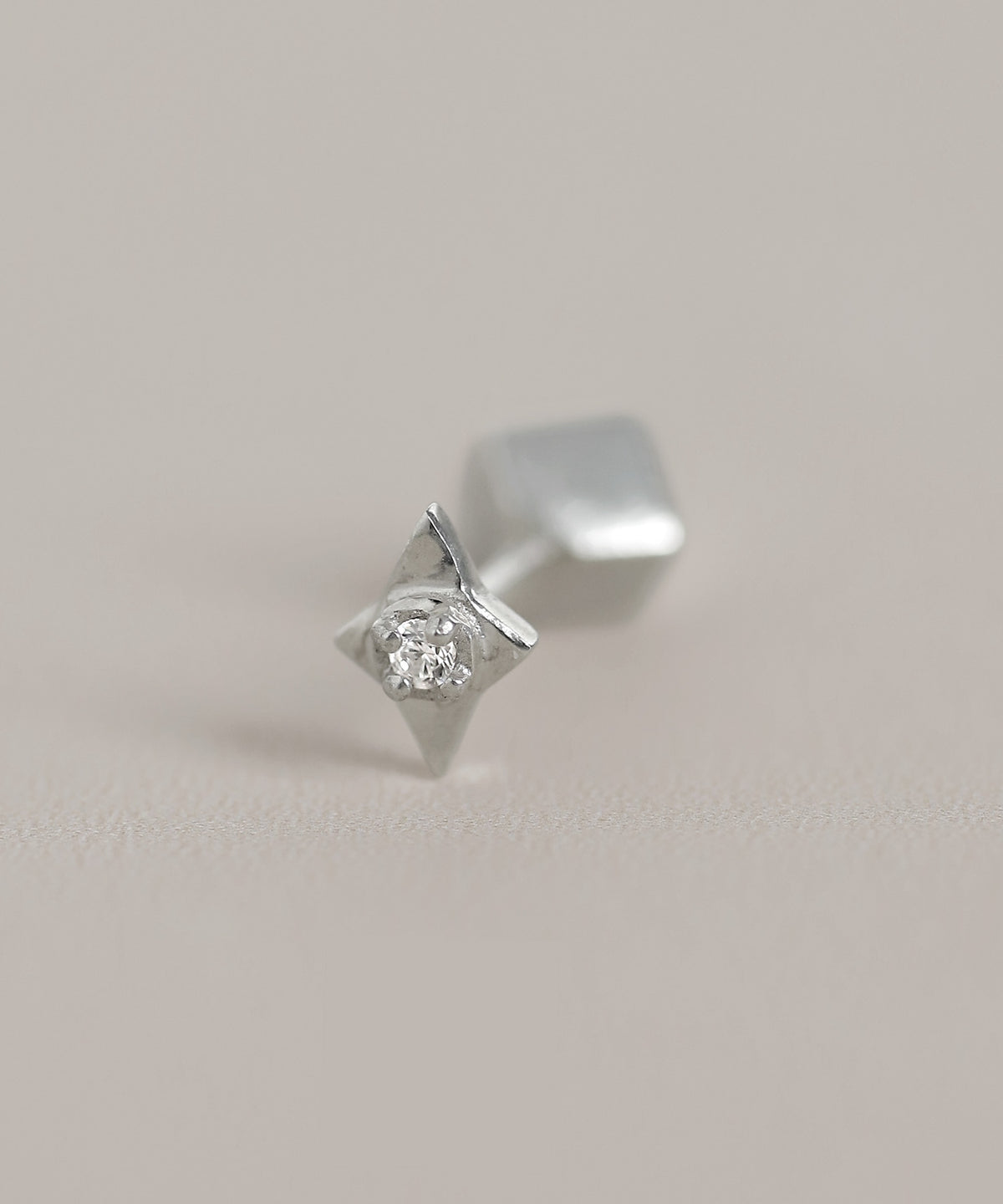 Bijou & Star Screw Back Earrings [925 Silver]