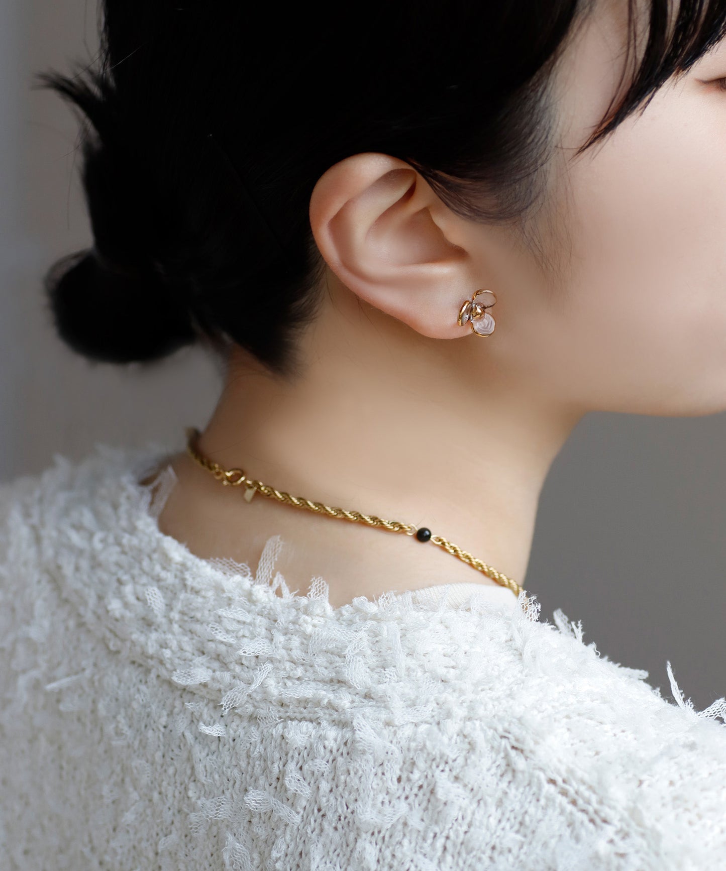 Glass × Gold Frame Flower Earrings [Apricot]