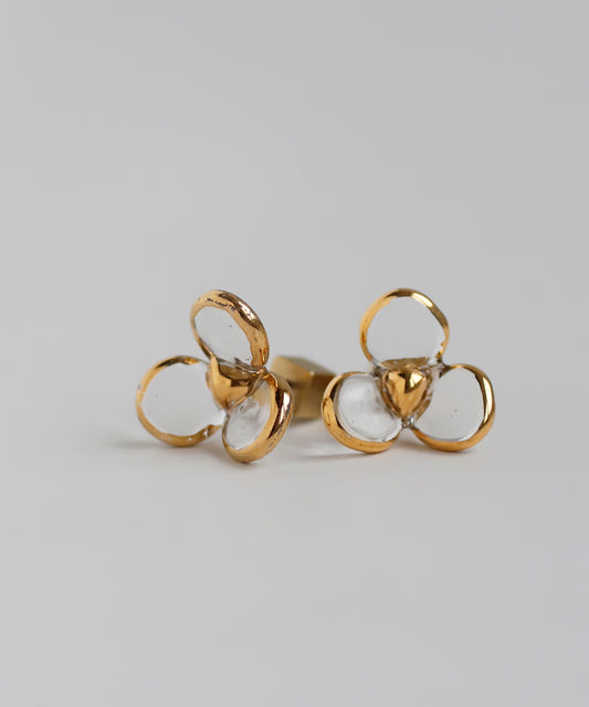 【Novelty Fair】Glass × Gold Frame Flower Earrings [Apricot]