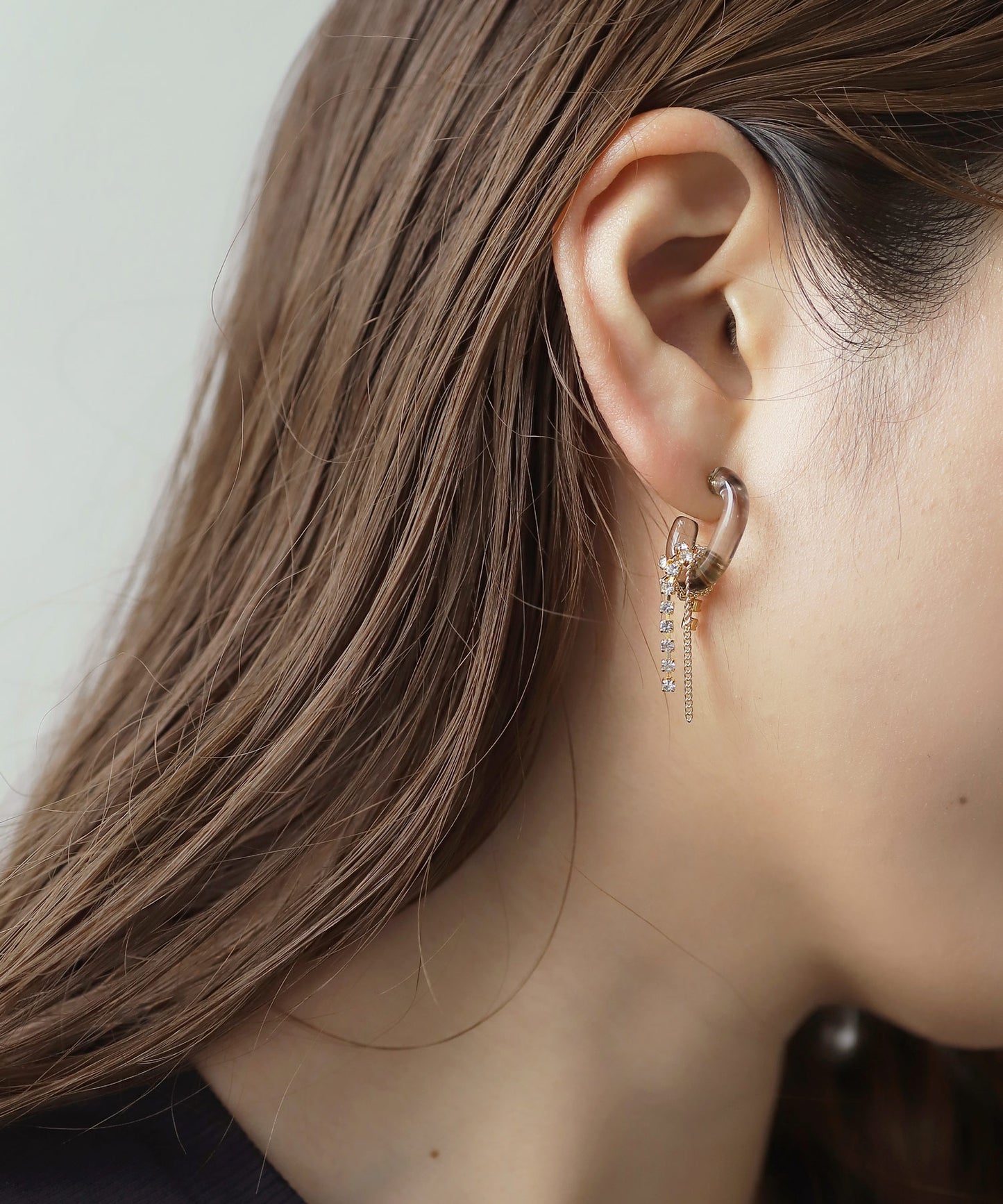 Bijou & Chain Glass Hoop Earrings