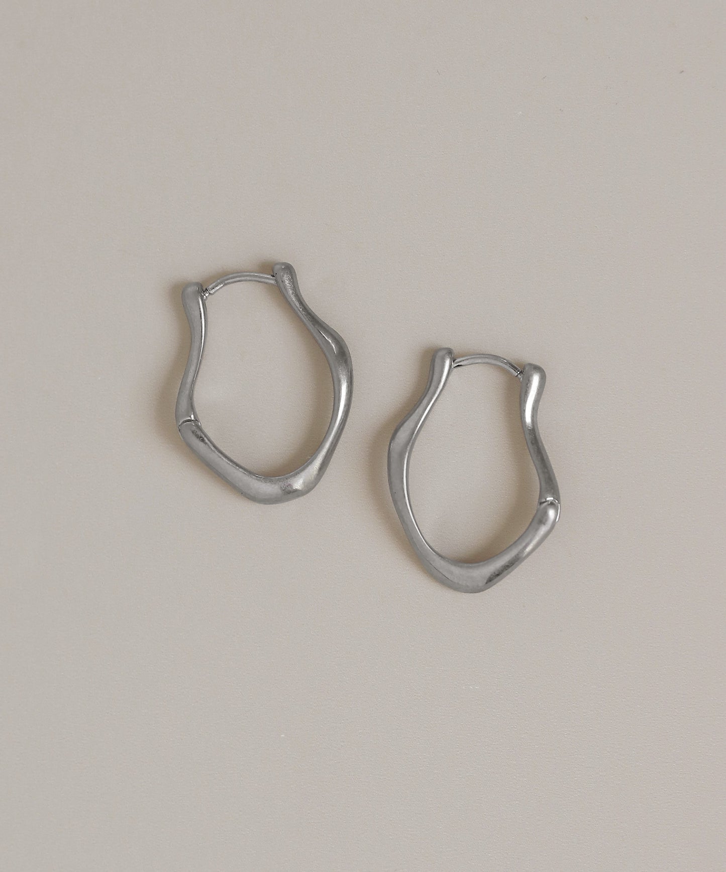 Nuance Hoop Earrings [Stainless Steel]