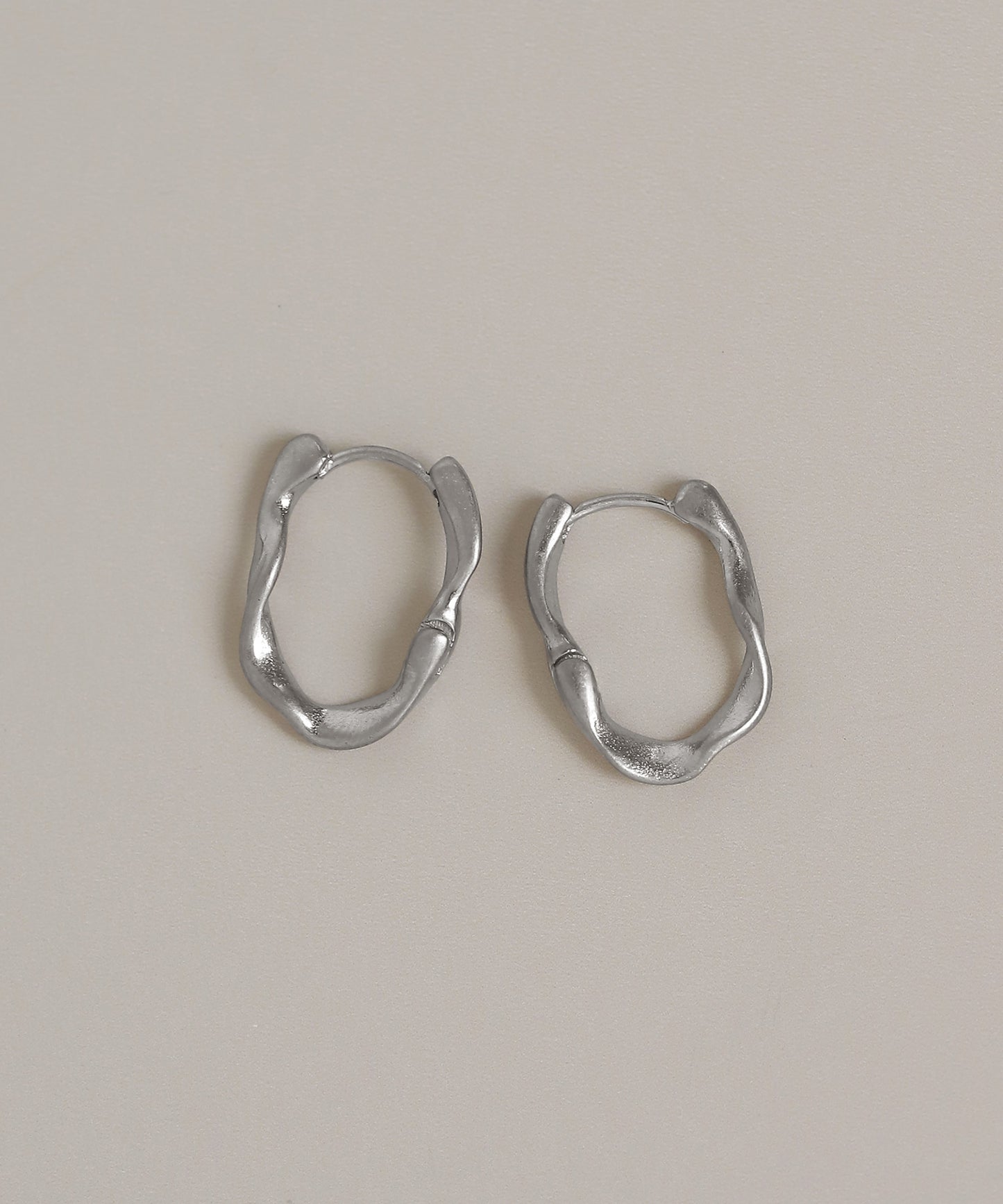 Nuance Hoop Earrings [Stainless Steel]