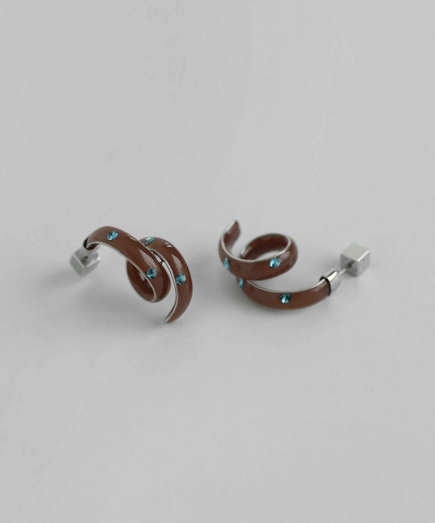 Color Bijou Loop Line Earrings