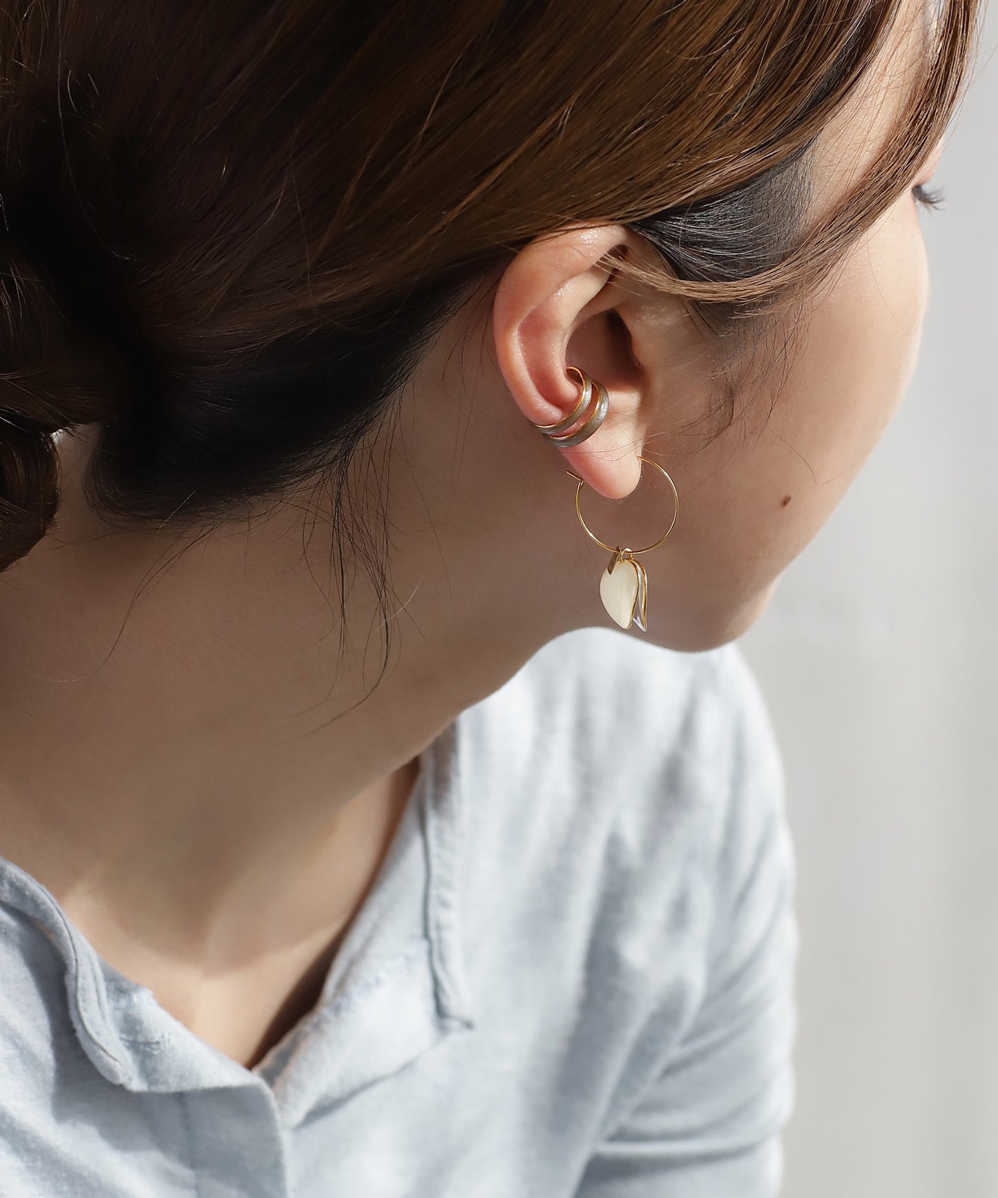 Glitter & Clear Plate 2-Way Hoop Earrings