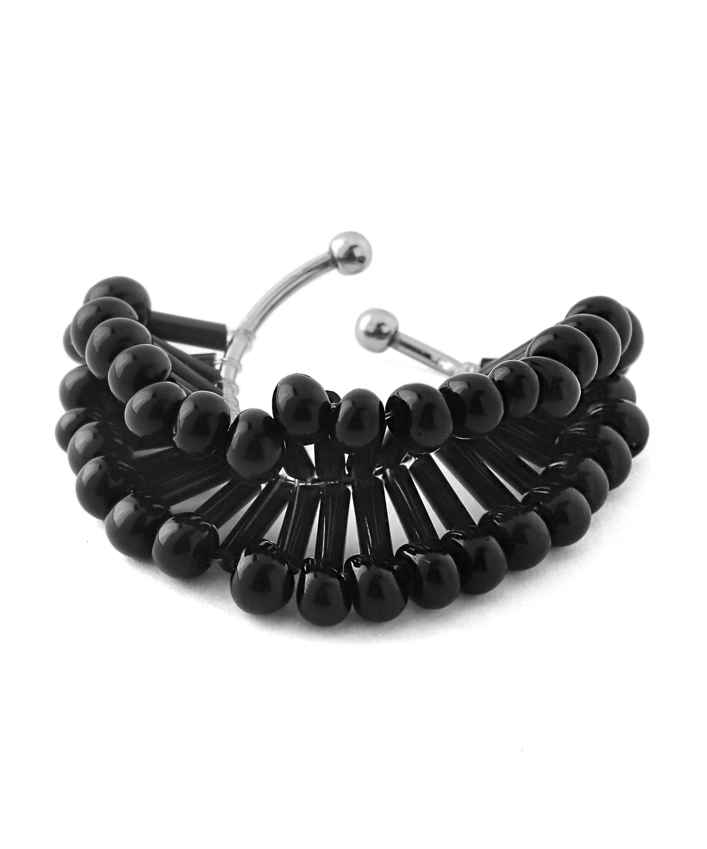 Monotone Beads Ear Cuff