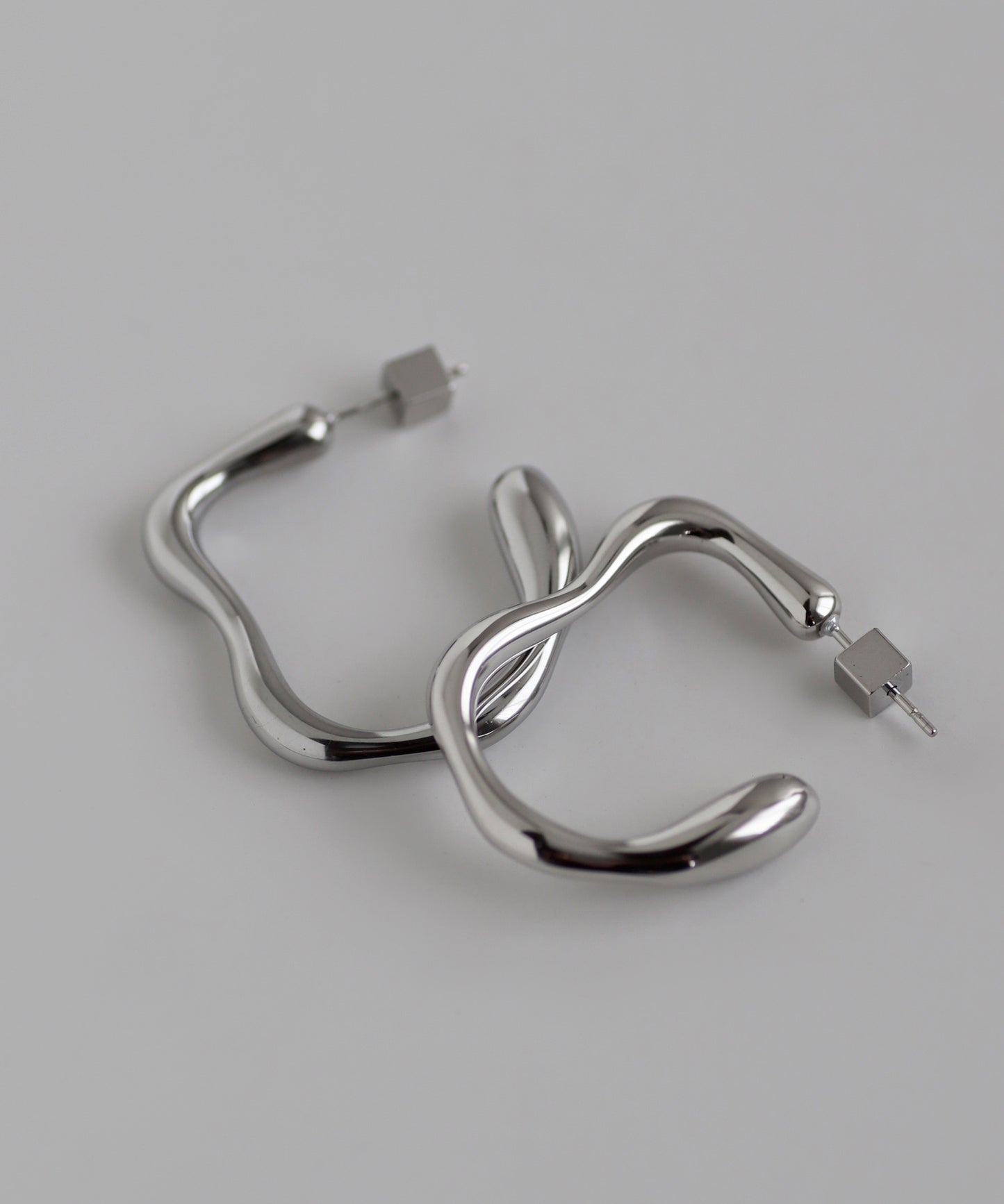 【Stainless Steel IP】Nuanced Metal Earrings