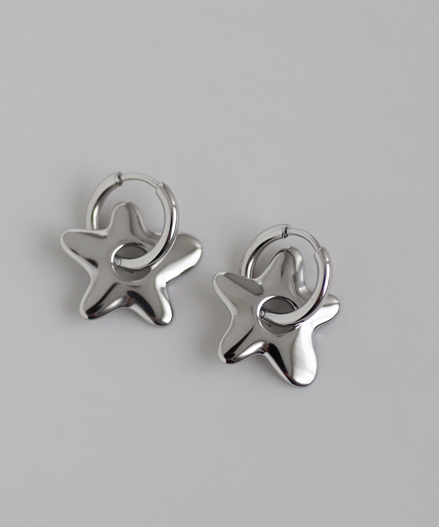 【Stainless Steel IP】Nuance Star Hoop Earrings [2way]