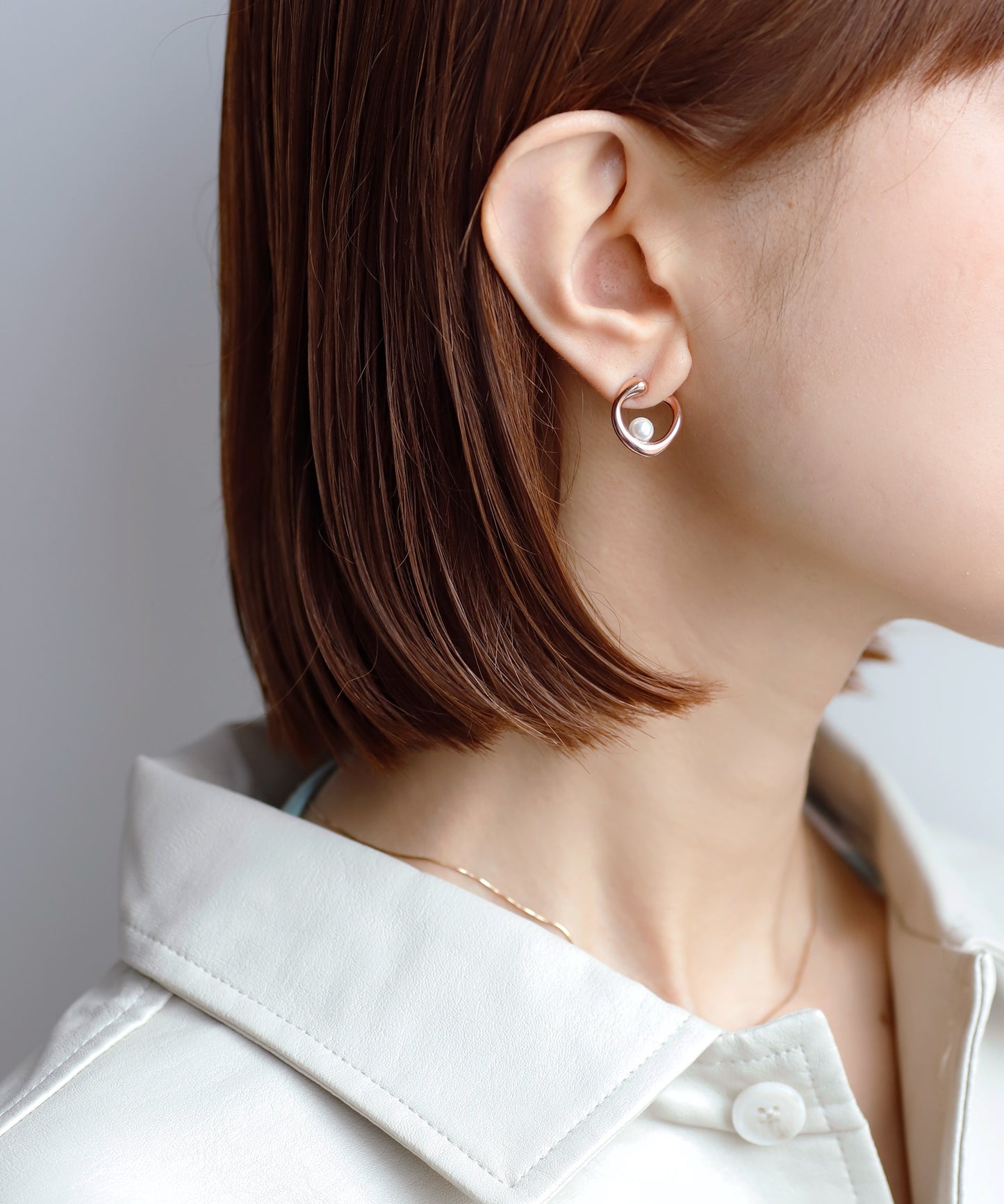 【Stainless Steel IP】Pearl Nuance Line Earrings