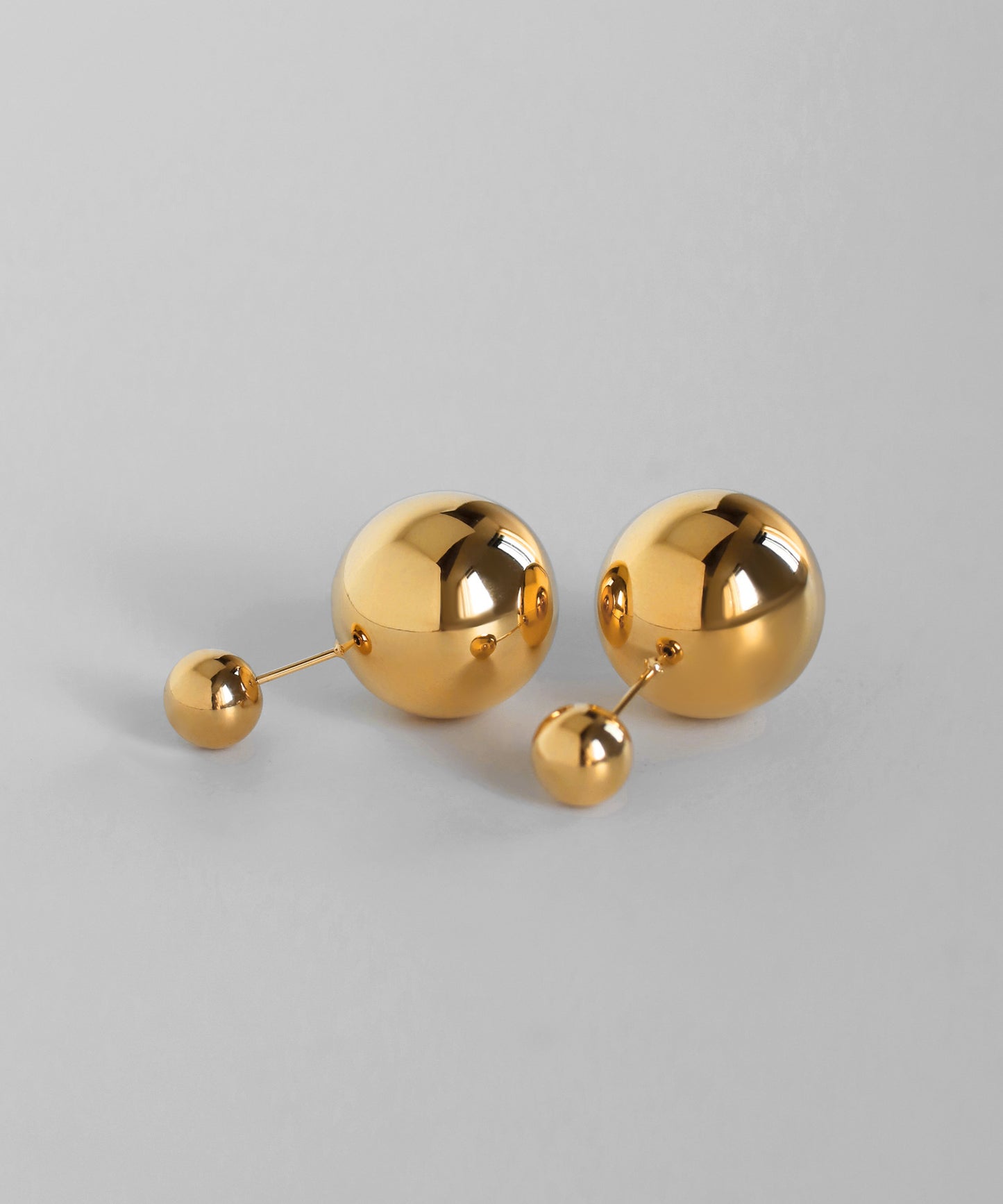 【Online Limited】Metal Sphere Back Catch Earrings [Stainless Steel]