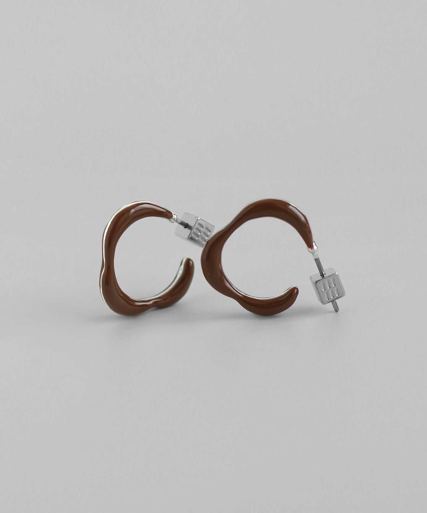 Nuance Line Hoop Earrings