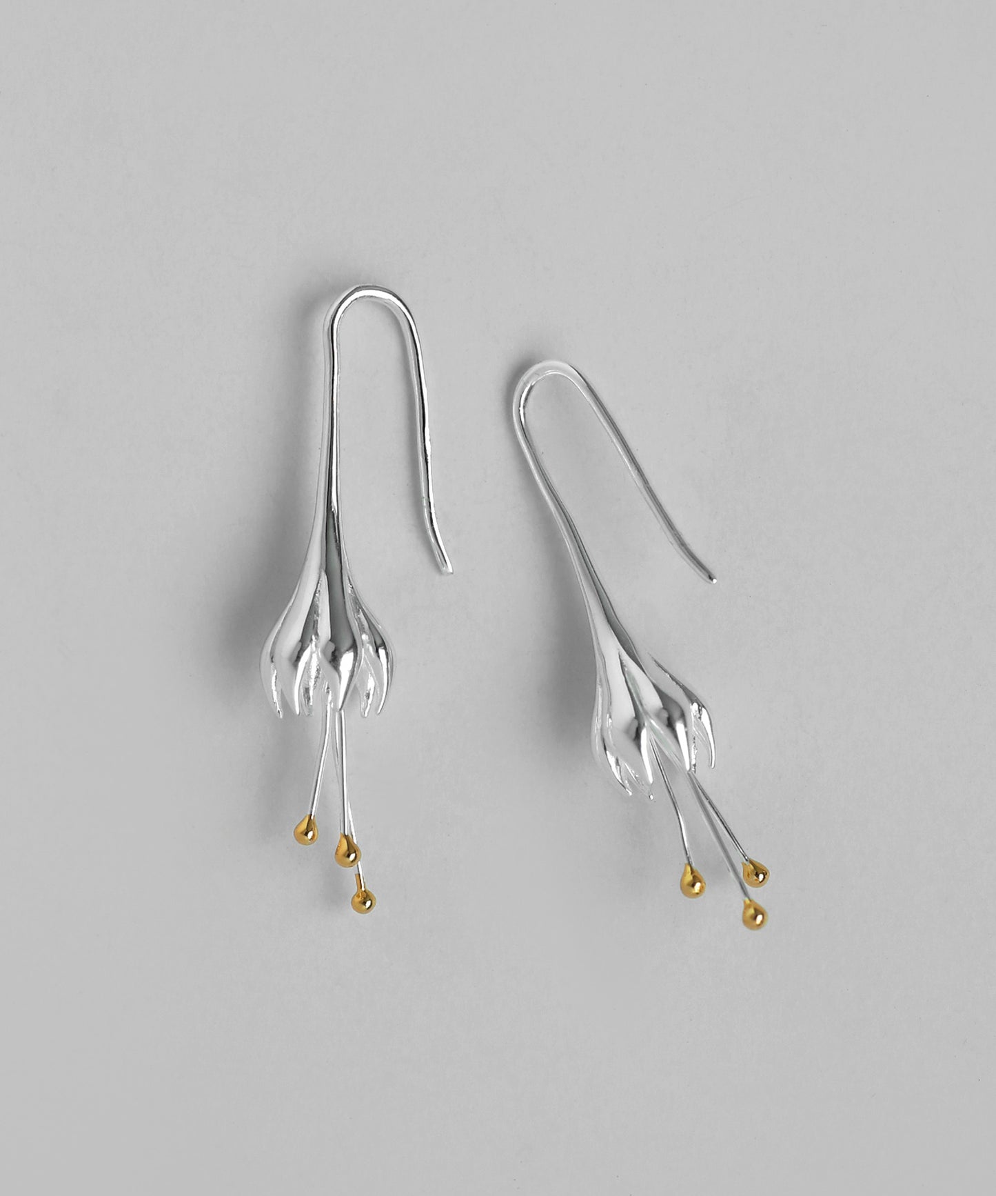 Two-Tone Flower Hook Earrings [925 Silver]