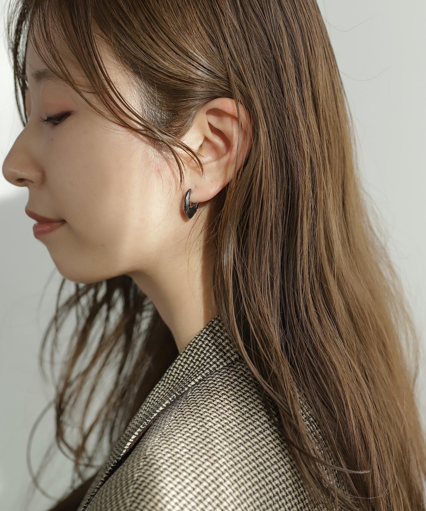 Sharp Line Hoop Earrings