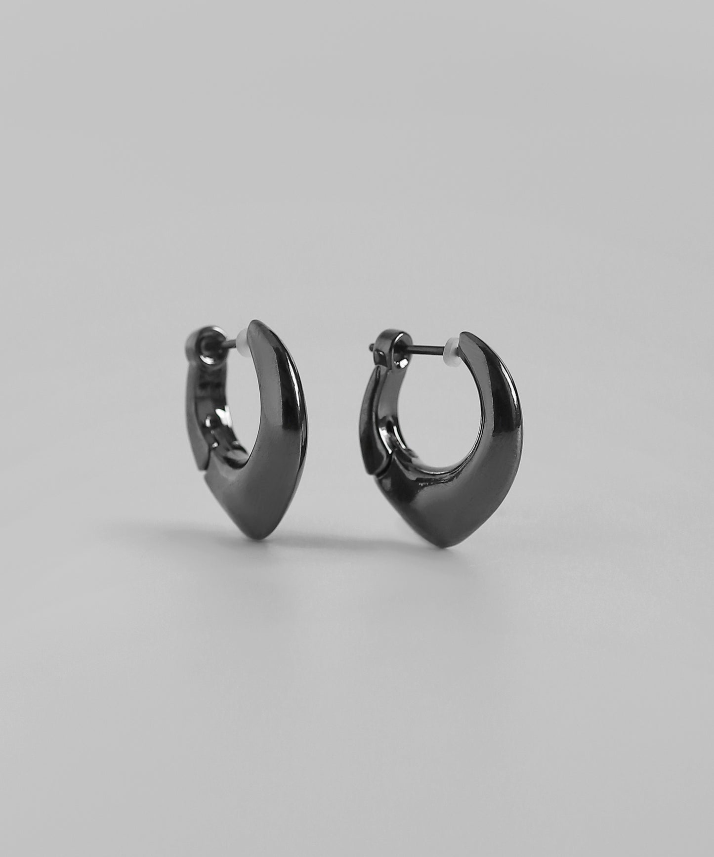 Sharp Line Hoop Earrings