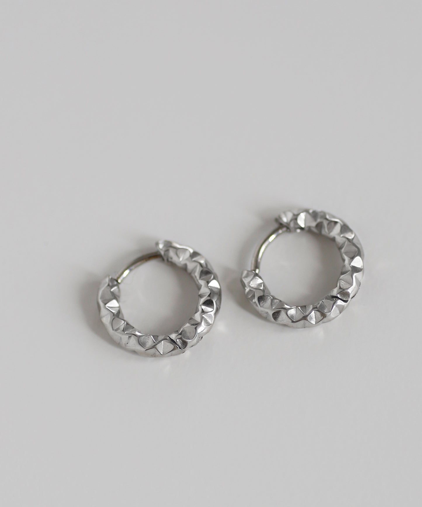 【Stainless Steel】Bumpy Hoop Earrings