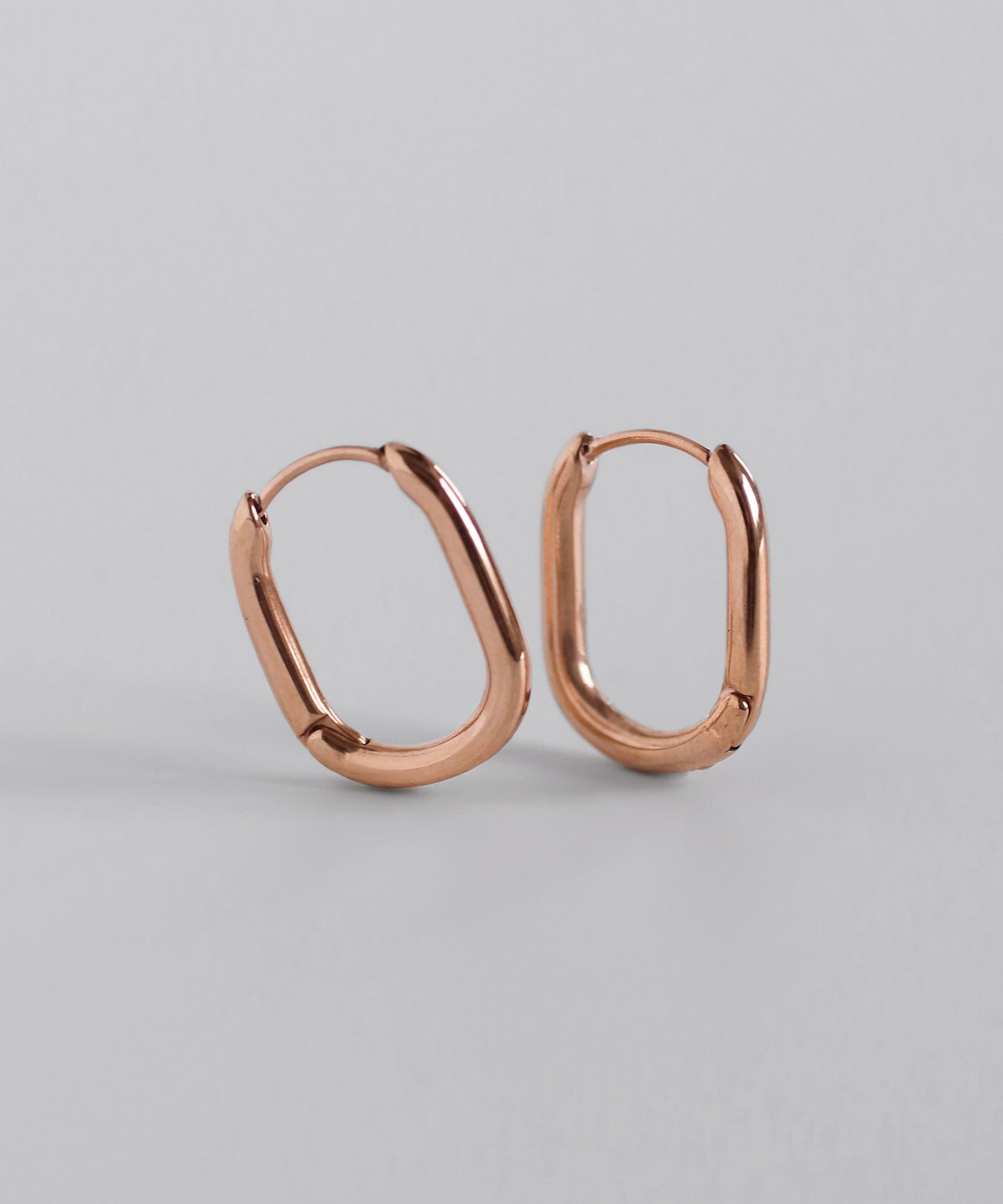 【Stainless Steel IP】Oval Hoop Earrings