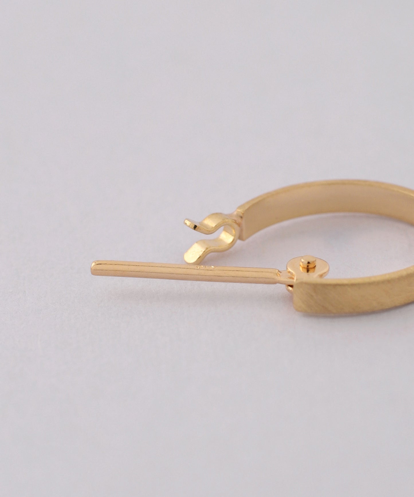 Scotch Hoop Earrings [10K]