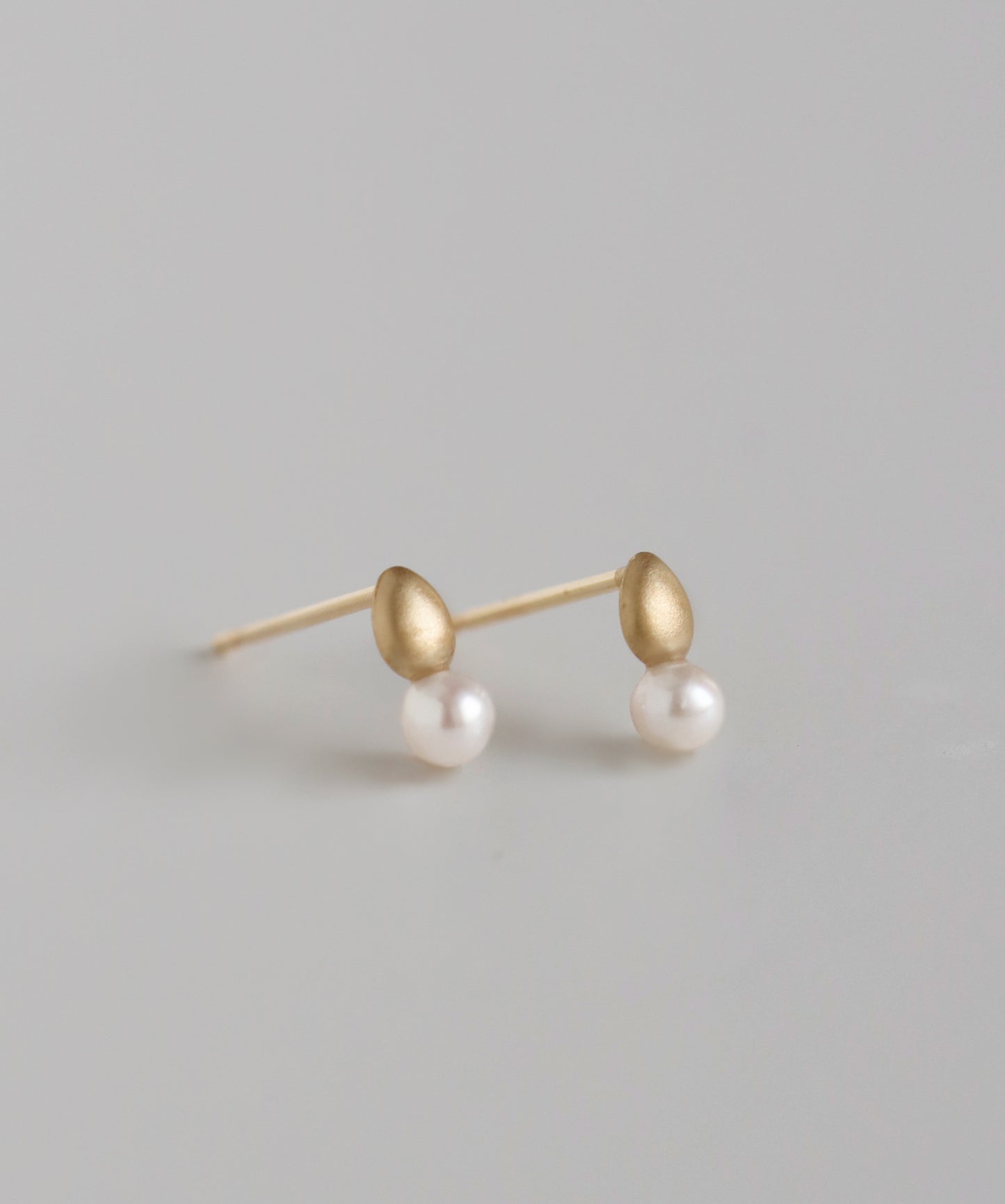 Freshwater Pearl Earrings[[K10]